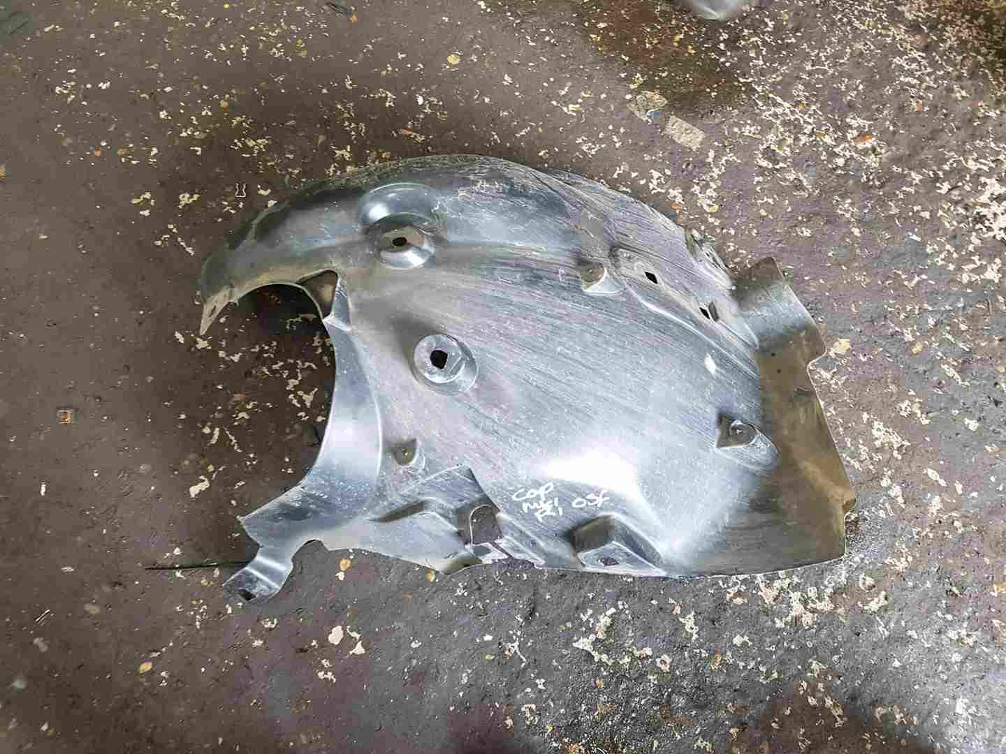 Renault Captur 2013-2015 Drivers OSF Front Dirt Arch Liner Both Parts 638427260R