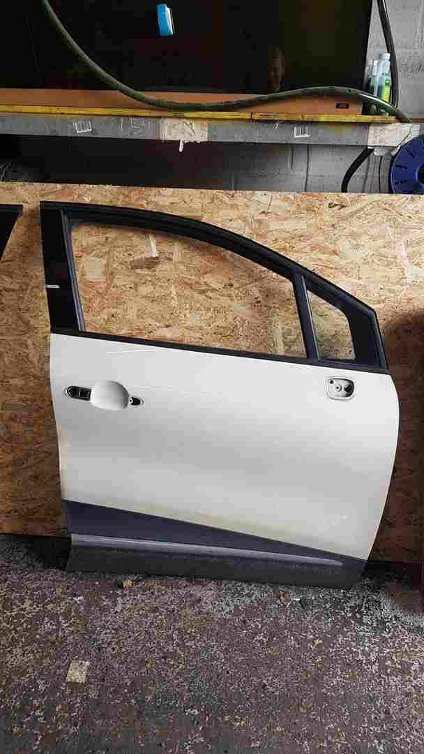Renault Captur 2013-2015 Drivers OSF Front Door Beige Bixnd Ivory D16