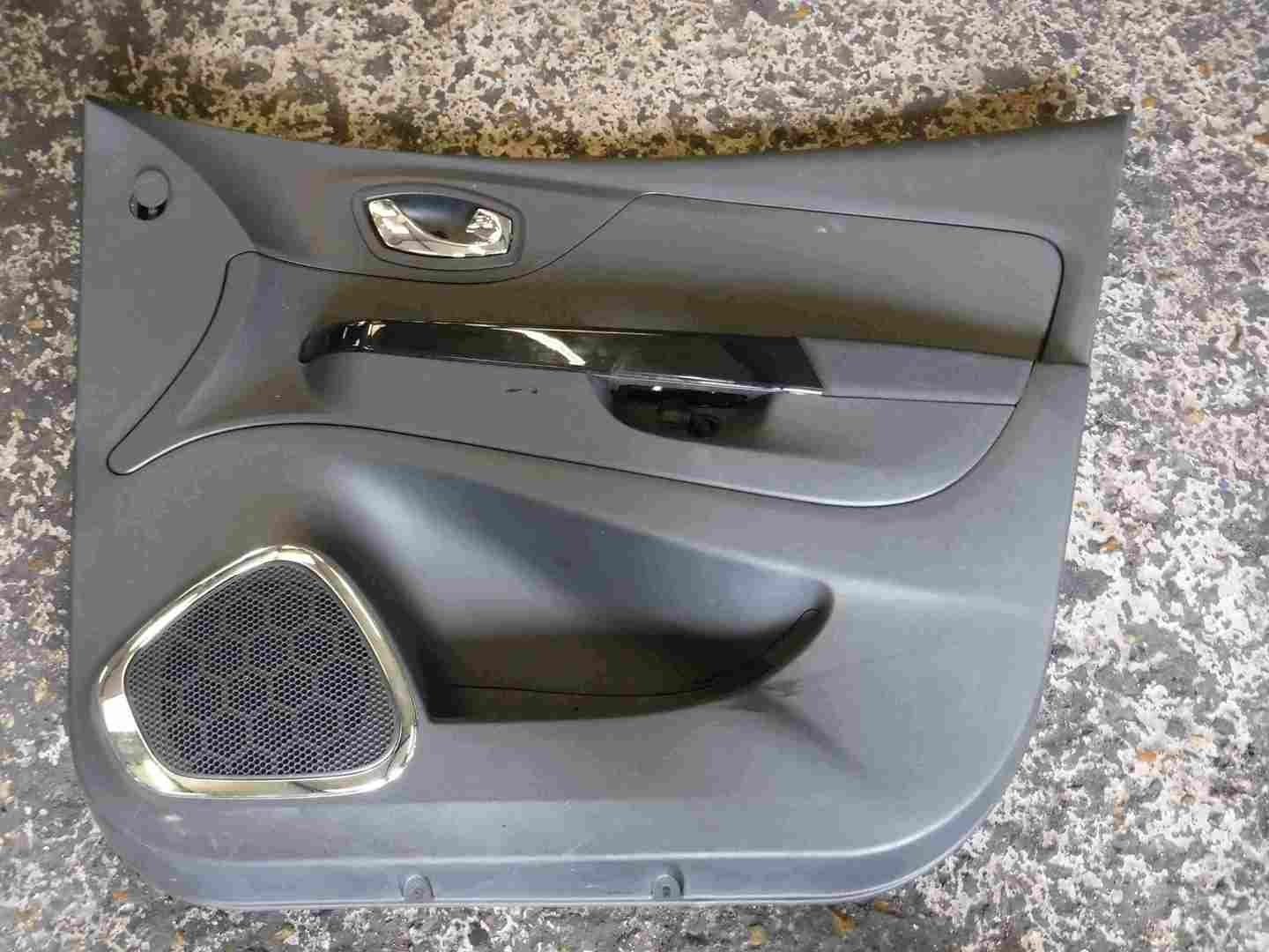 Renault Captur 2013-2015 Drivers OSF Front Door Card