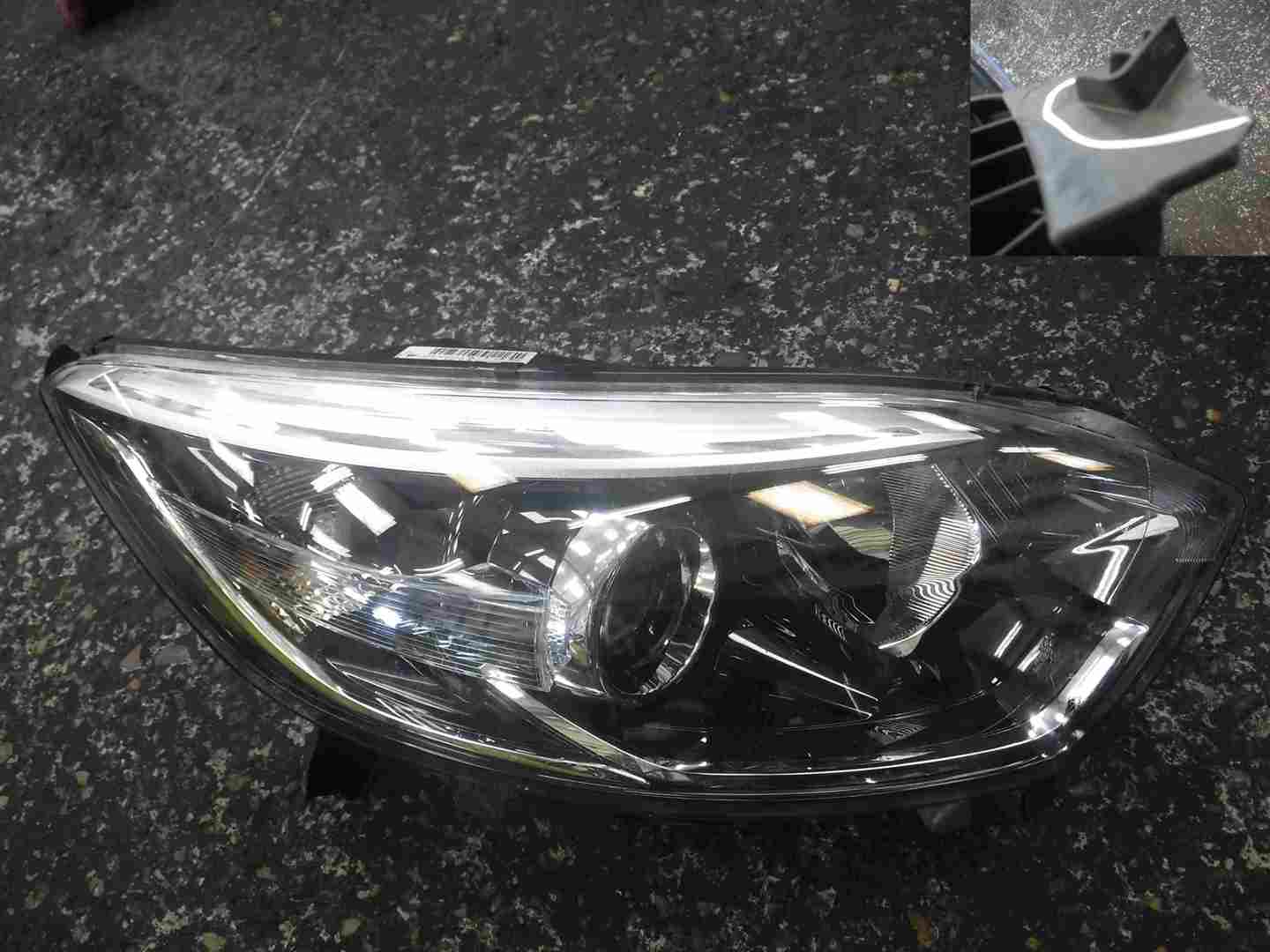 Renault Captur 2013-2015 Drivers OSF Front Headlight 260100961R