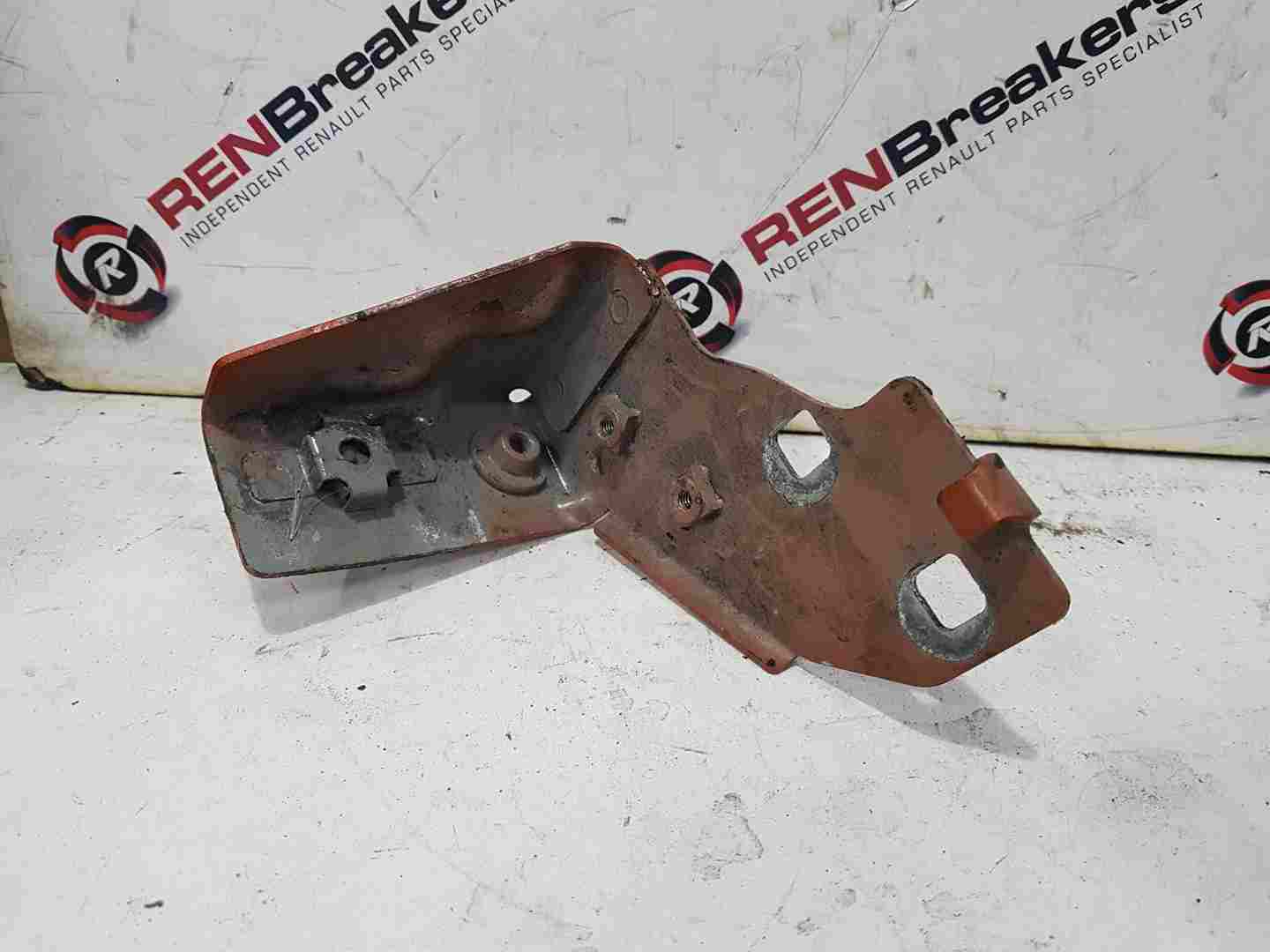Renault Captur 2013-2015 Drivers OSF Front Wing Chassis Support Bracket