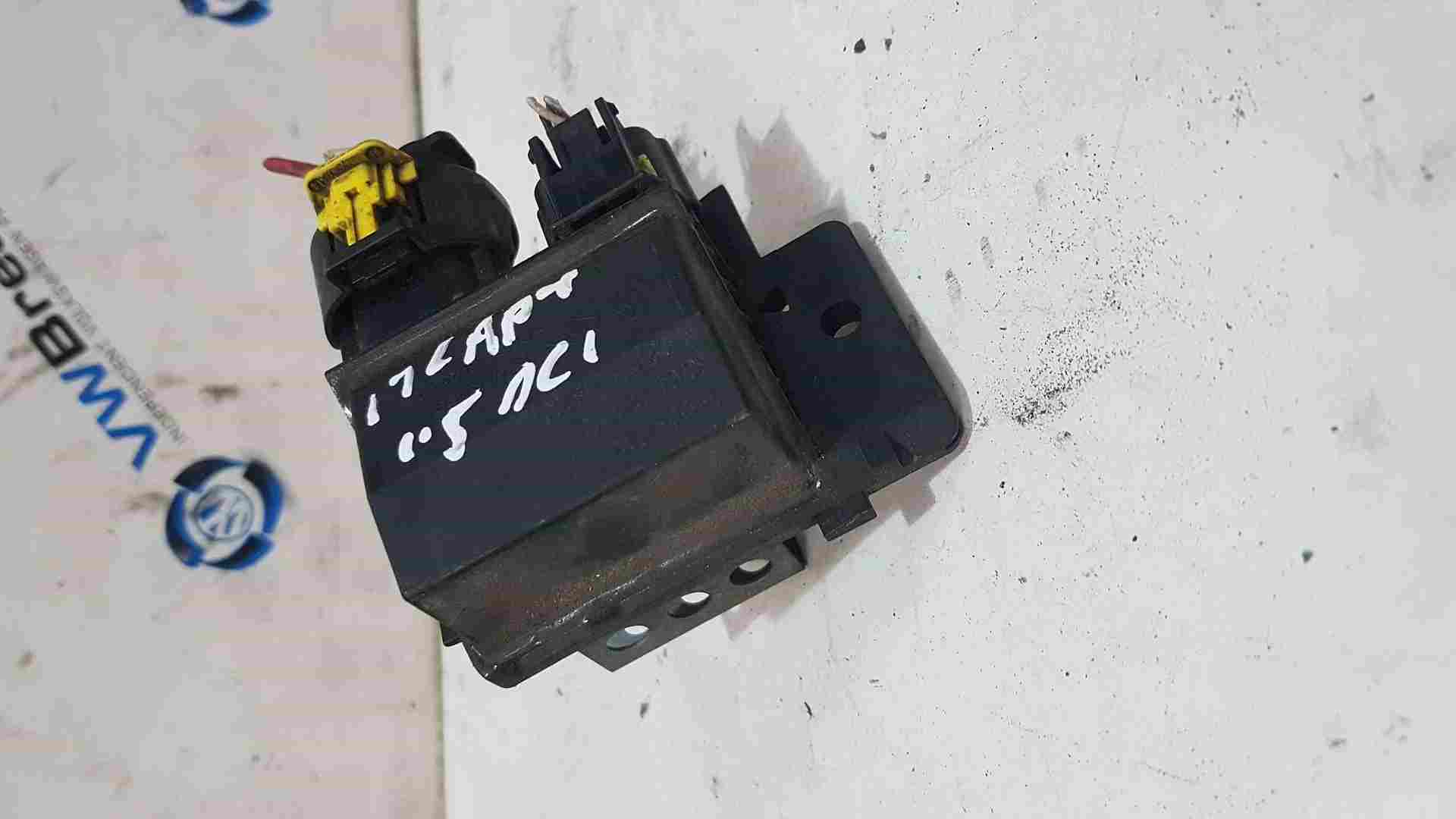Thumb 5 Renault Captur 2013-2015 FAN Resistor 255503792R