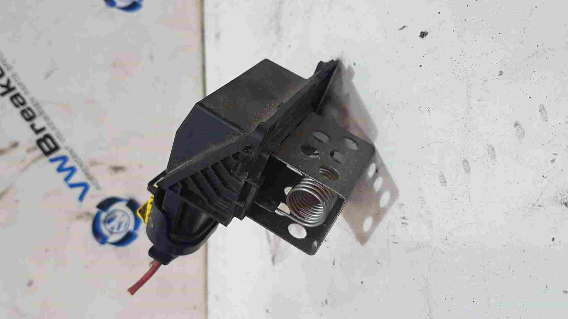 Thumb 7 Renault Captur 2013-2015 FAN Resistor 255503792R