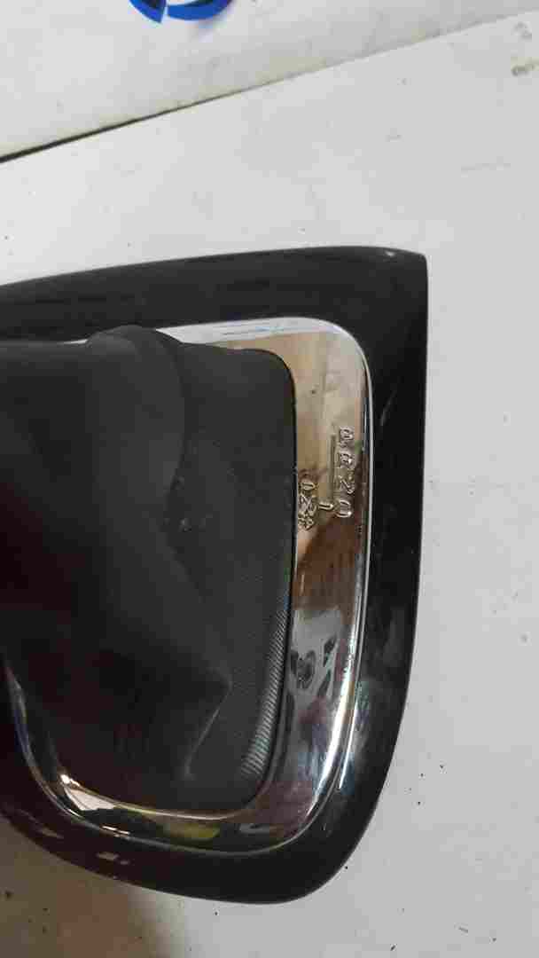 Thumb 2 Renault Captur 2013-2015 Gearstick Gaitor Boot Leather Cover AND Knob Auto