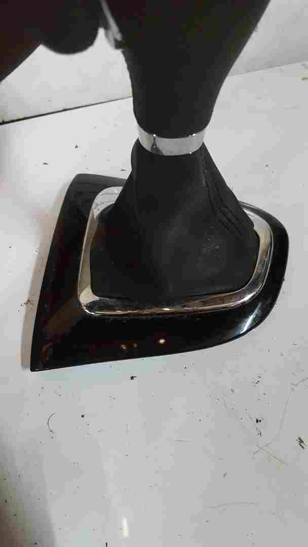 Thumb 6 Renault Captur 2013-2015 Gearstick Gaitor Boot Leather Cover AND Knob Auto