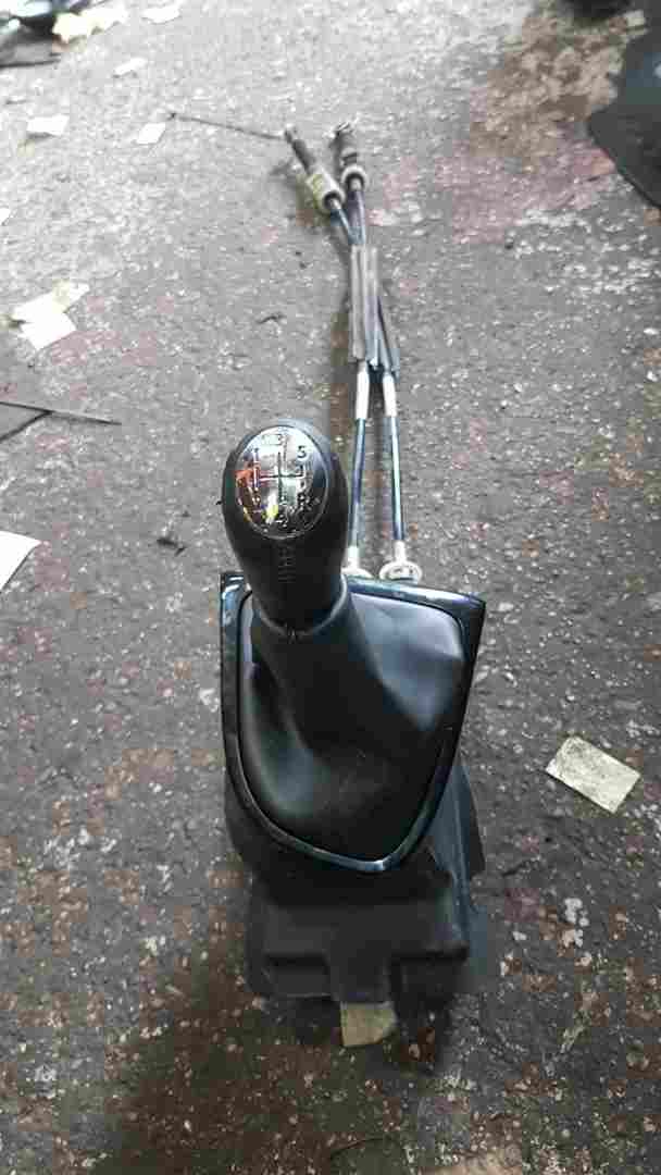 Thumb 3 Renault Captur 2013-2015 Gearstick Mechanism + Cables 5 Speed 349016019r
