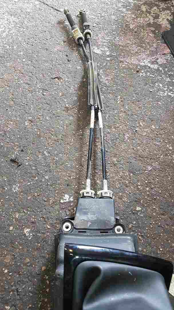 Thumb 6 Renault Captur 2013-2015 Gearstick Mechanism + Cables 5 Speed 349016019r