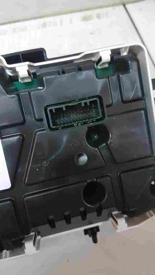 Thumb 3 Renault Captur 2013-2015 Instrument Panel Dials Clocks 248104016R