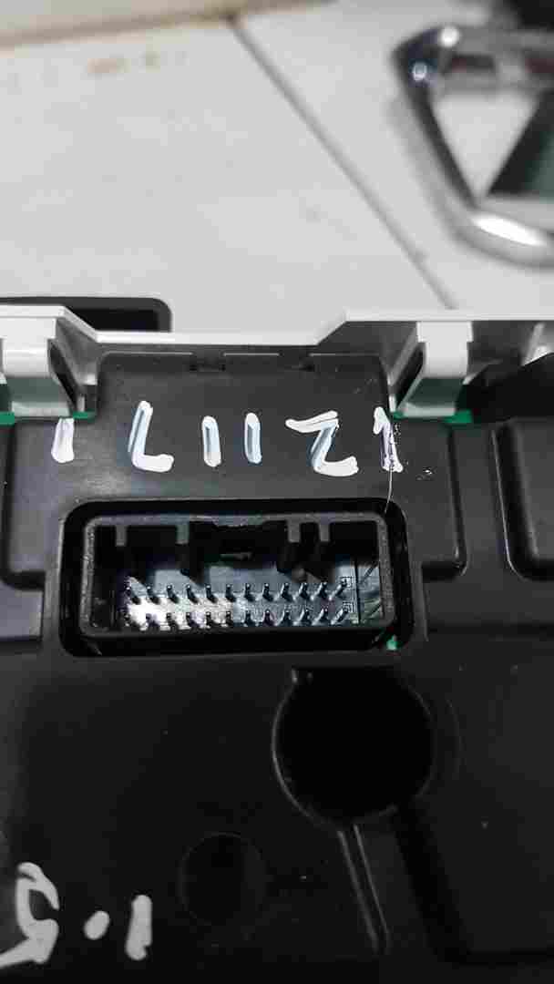 Thumb 3 Renault Captur 2013-2015 Instrument Panel Dials Clocks 248107065r