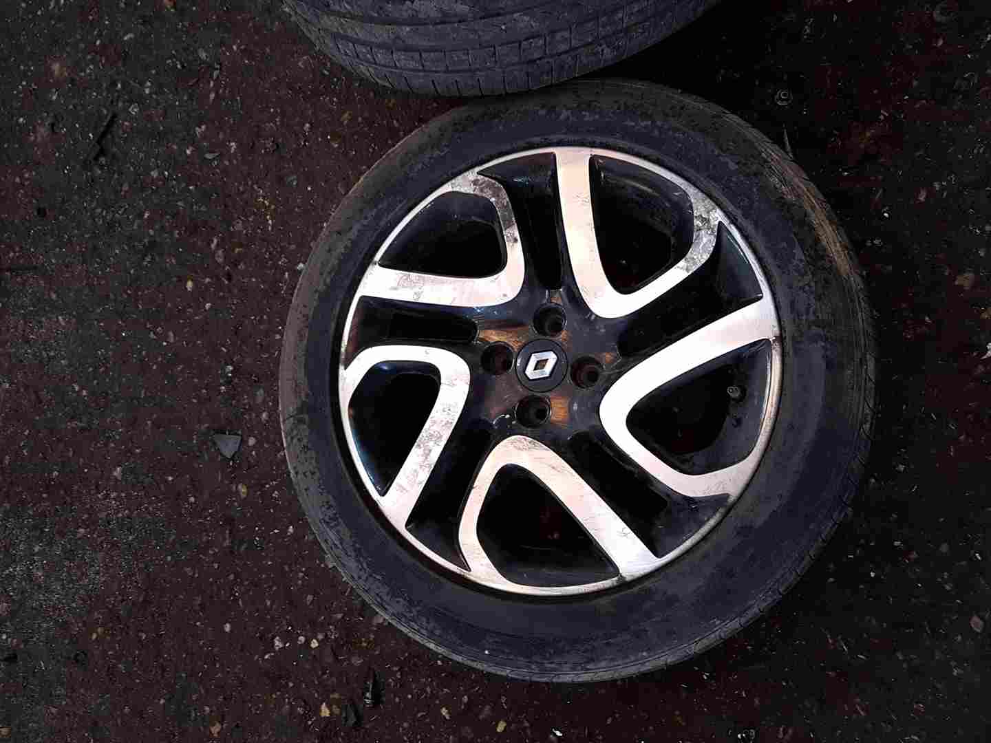 Thumb 4 Renault Captur 2013-2015 Ivory Diamond Fastgame Alloy Wheel + Tyre 205 55 17 5M