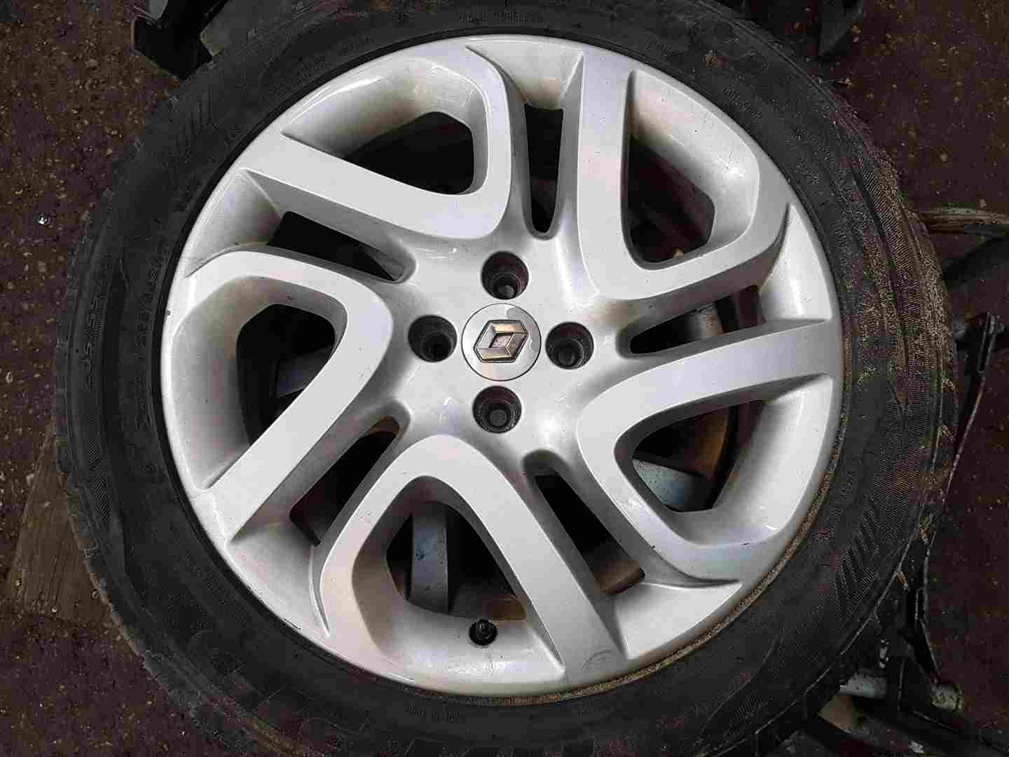 Thumb 2 Renault Captur 2013-2015 Ivory Diamond Fastgame Alloy Wheel + Tyre 205 55 17 6Mm