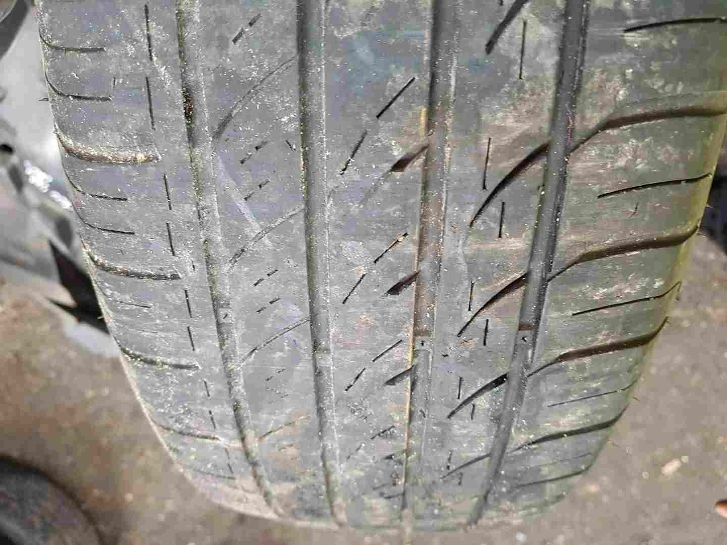 Thumb 6 Renault Captur 2013-2015 Ivory Diamond Fastgame Alloy Wheel + Tyre 205 55 17 6Mm