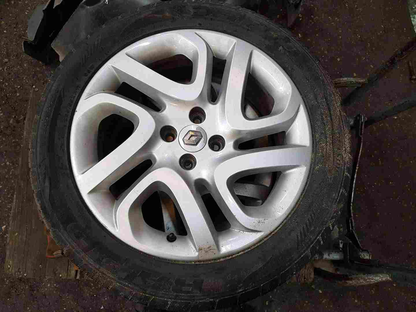 Thumb 7 Renault Captur 2013-2015 Ivory Diamond Fastgame Alloy Wheel + Tyre 205 55 17 6Mm