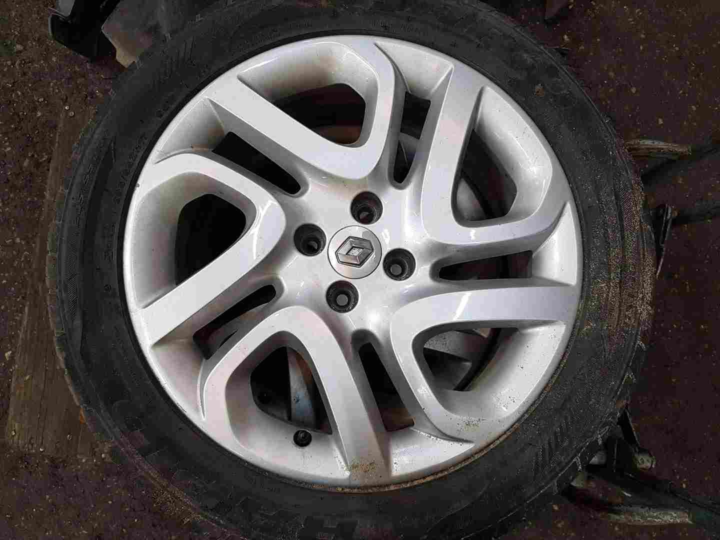 Thumb 8 Renault Captur 2013-2015 Ivory Diamond Fastgame Alloy Wheel + Tyre 205 55 17 6Mm