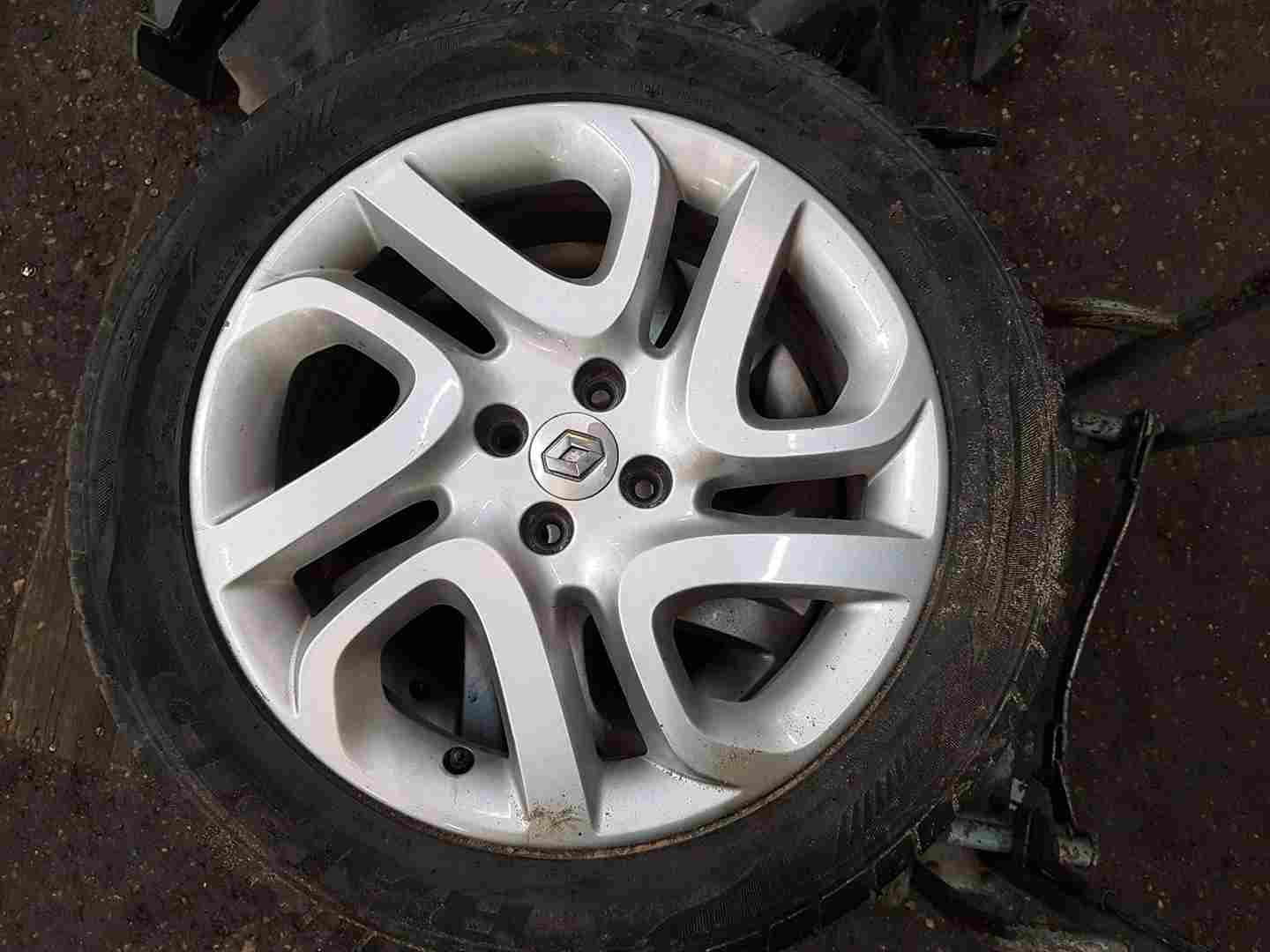 Thumb 9 Renault Captur 2013-2015 Ivory Diamond Fastgame Alloy Wheel + Tyre 205 55 17 6Mm