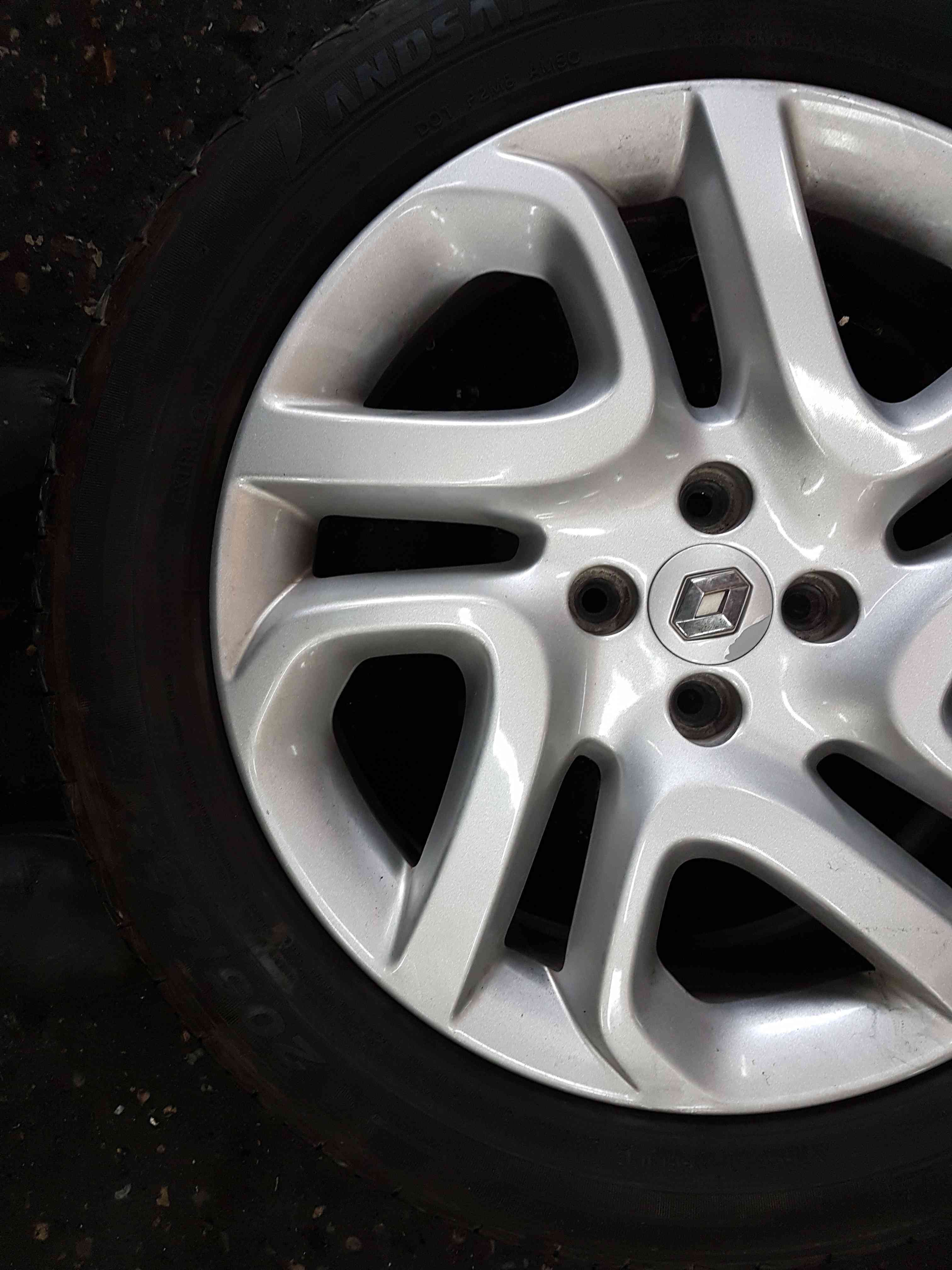Thumb 4 Renault Captur 2013-2015 Ivory Diamond Fastgame Alloy Wheel + Tyre 205 55 17 6Mm