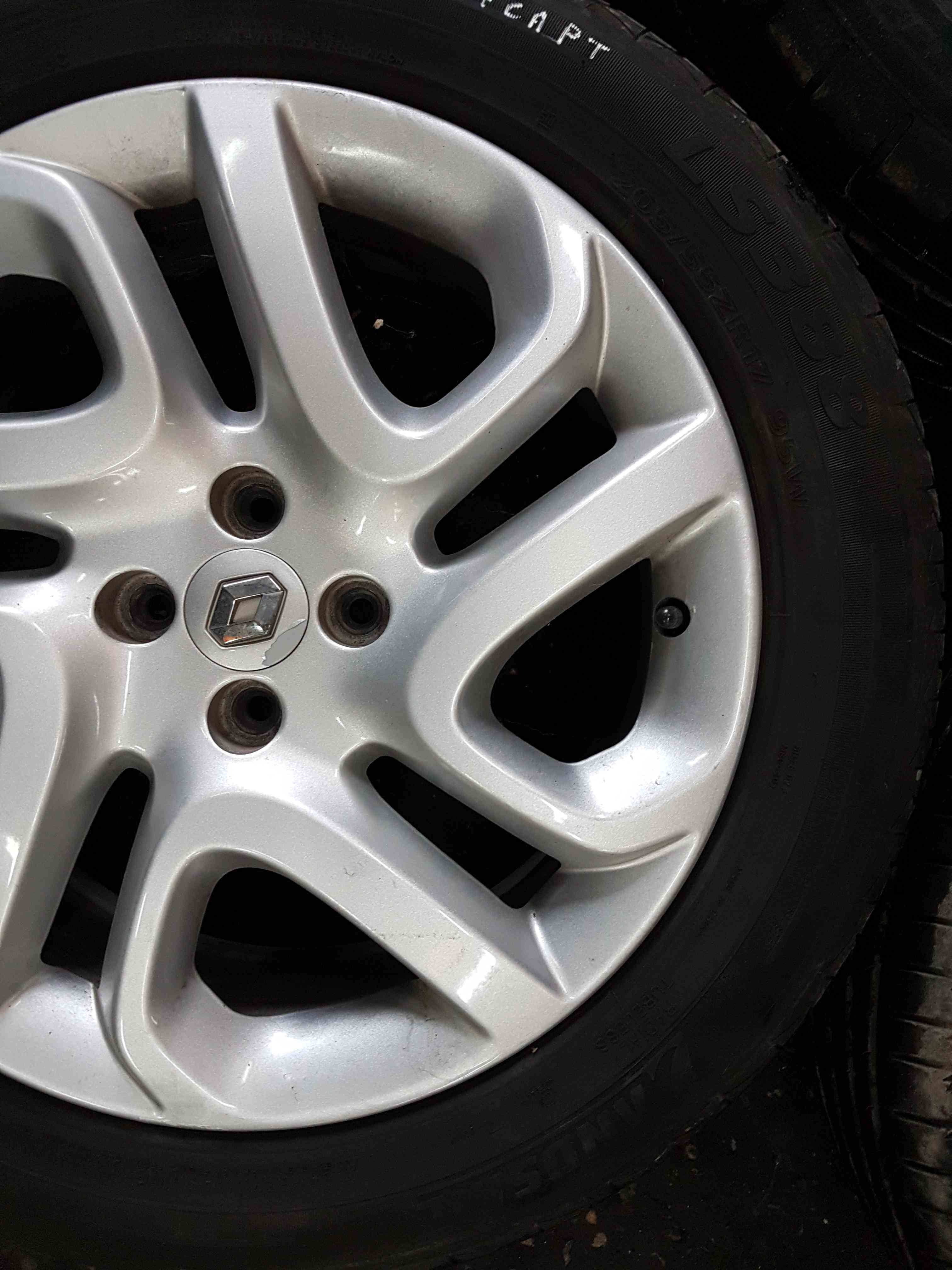 Thumb 5 Renault Captur 2013-2015 Ivory Diamond Fastgame Alloy Wheel + Tyre 205 55 17 6Mm