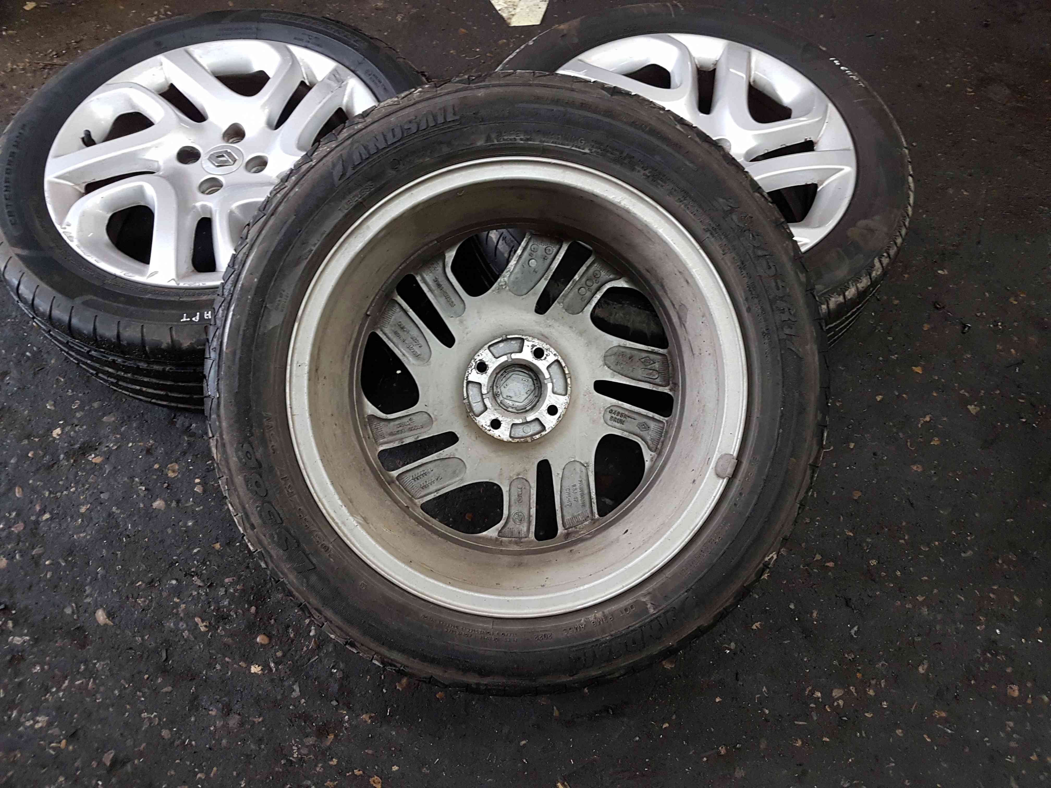 Thumb 6 Renault Captur 2013-2015 Ivory Diamond Fastgame Alloy Wheel + Tyre 205 55 17 6Mm