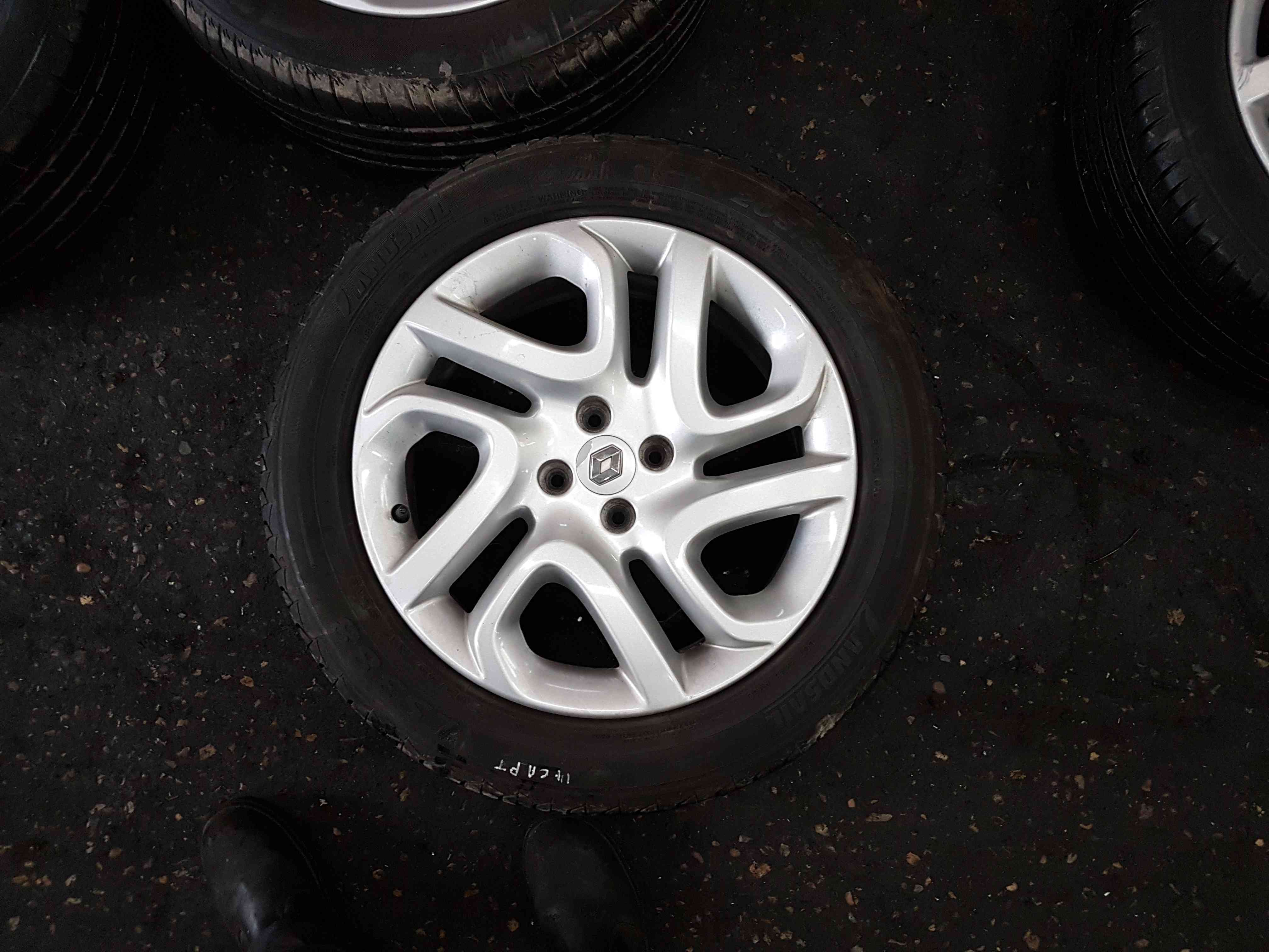 Thumb 12 Renault Captur 2013-2015 Ivory Diamond Fastgame Alloy Wheel + Tyre 205 55 17 6Mm