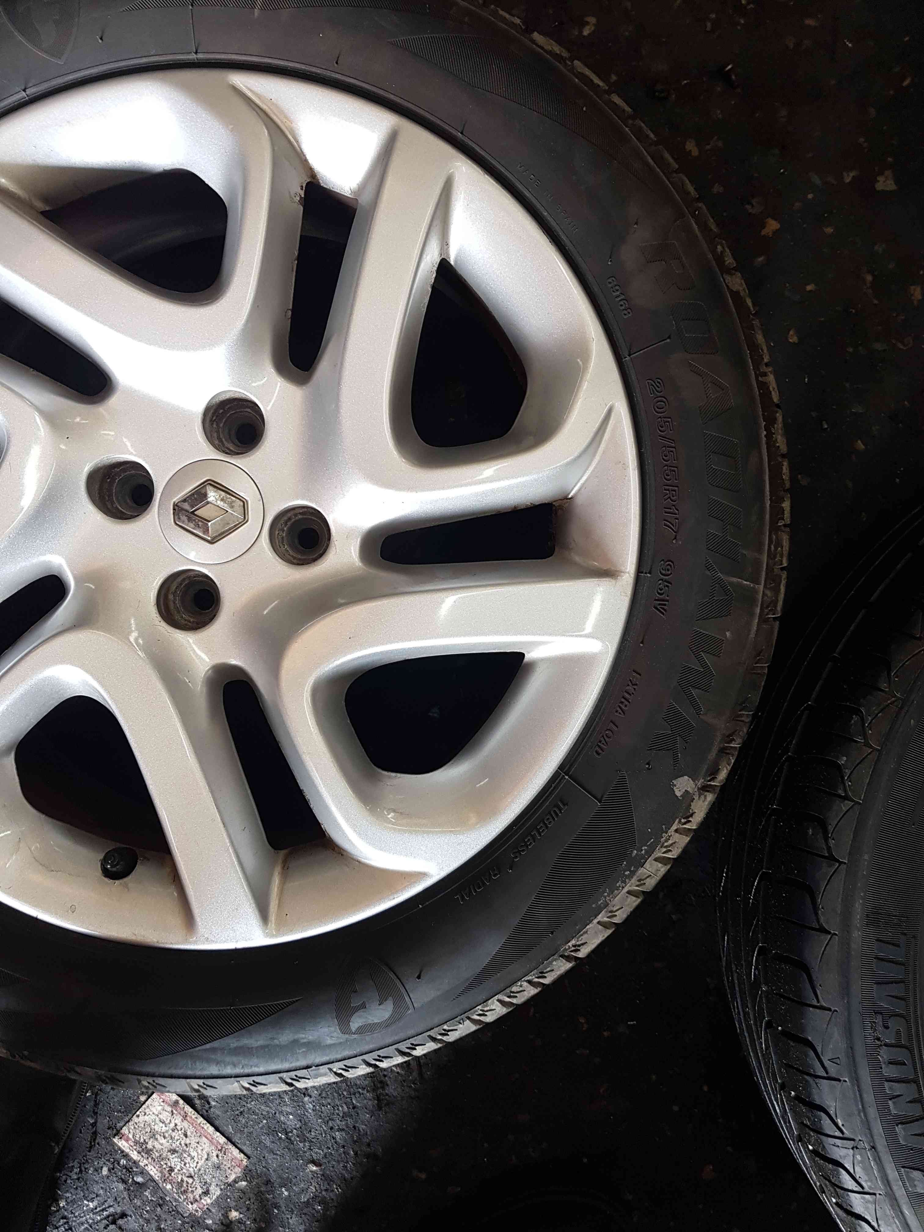 Thumb 4 Renault Captur 2013-2015 Ivory Diamond Fastgame Alloy Wheel + Tyre 205 55 17 6Mm