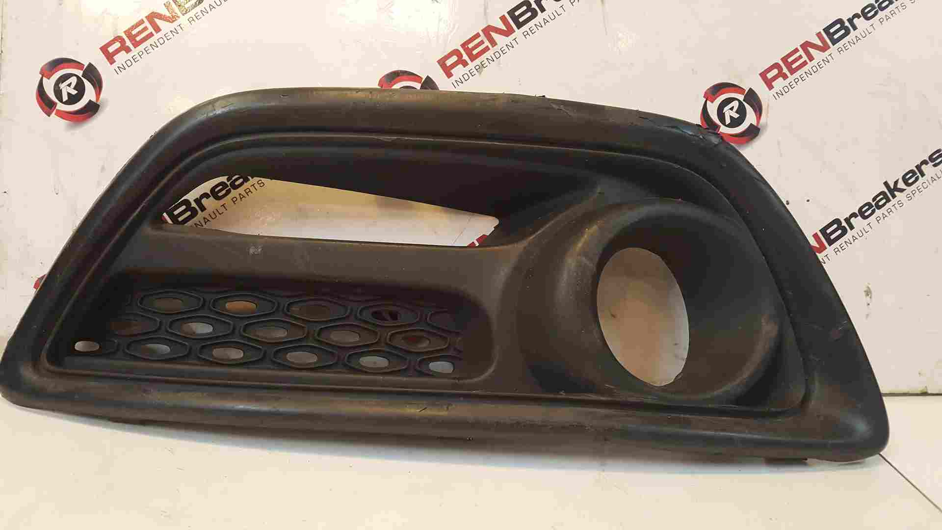 Thumb 2 Renault Captur 2013-2015 OSF Drivers Bumper FOG Light Grill 620740754R Damaged