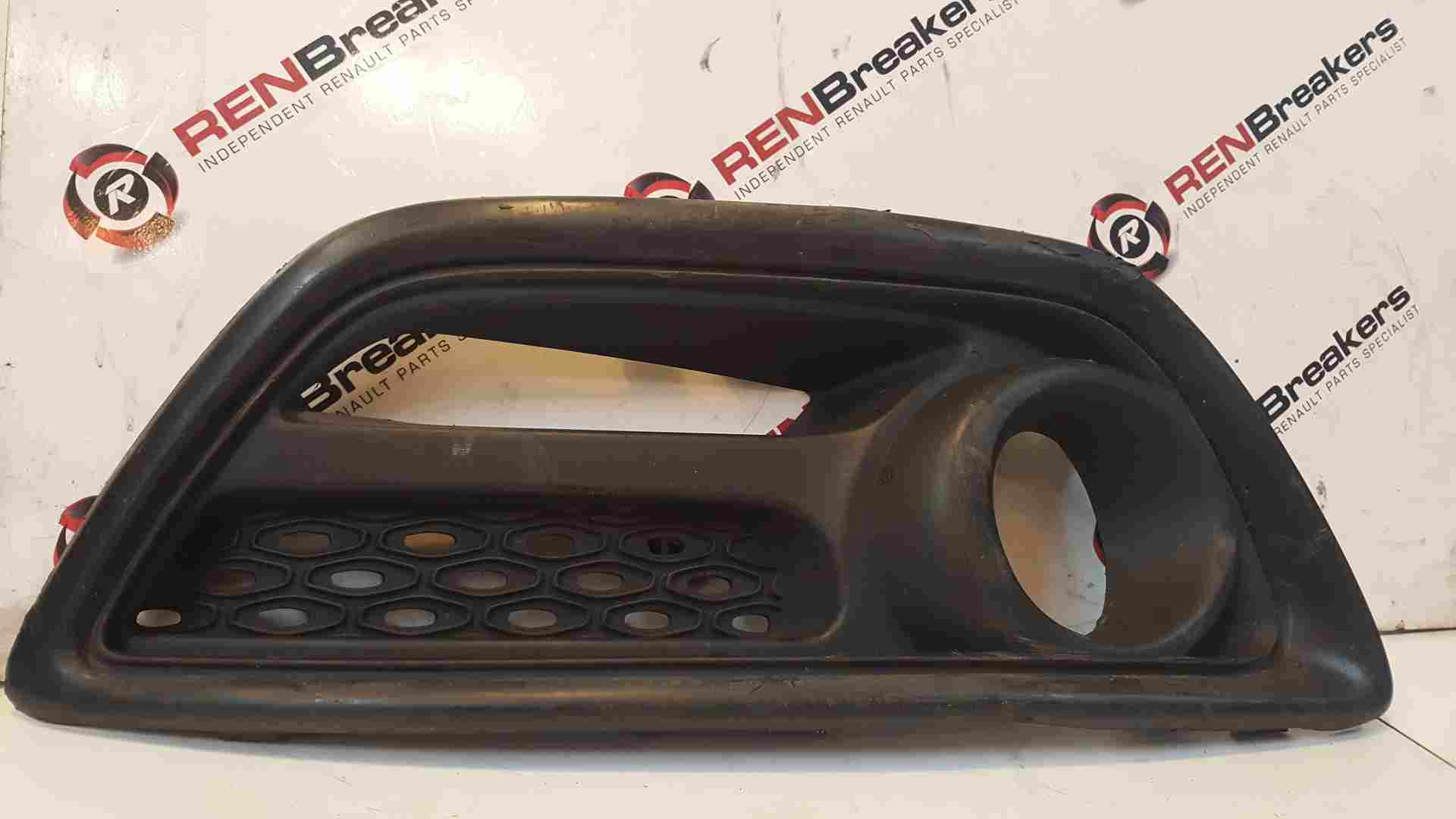 Thumb 3 Renault Captur 2013-2015 OSF Drivers Bumper FOG Light Grill 620740754R Damaged