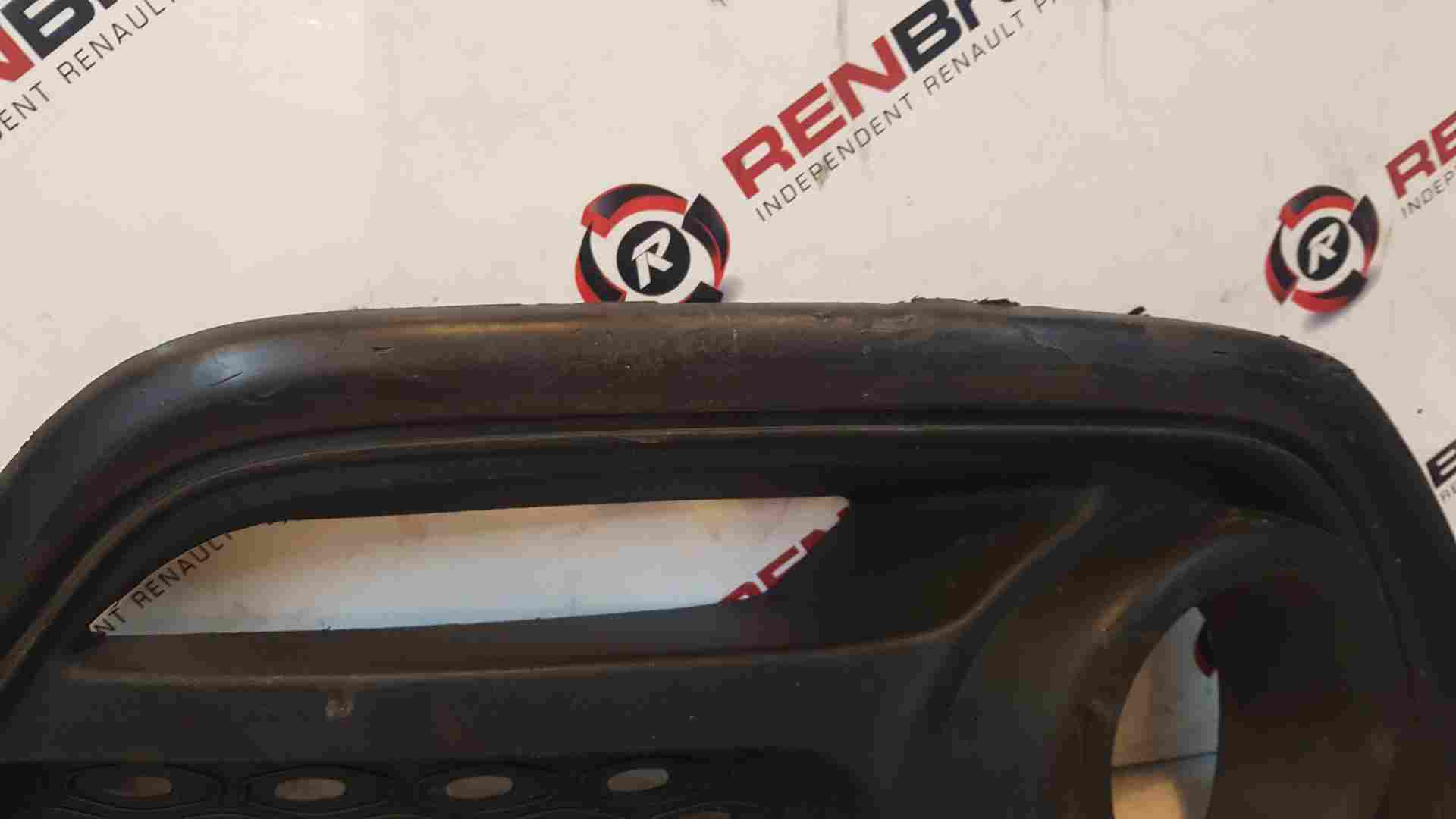 Thumb 4 Renault Captur 2013-2015 OSF Drivers Bumper FOG Light Grill 620740754R Damaged