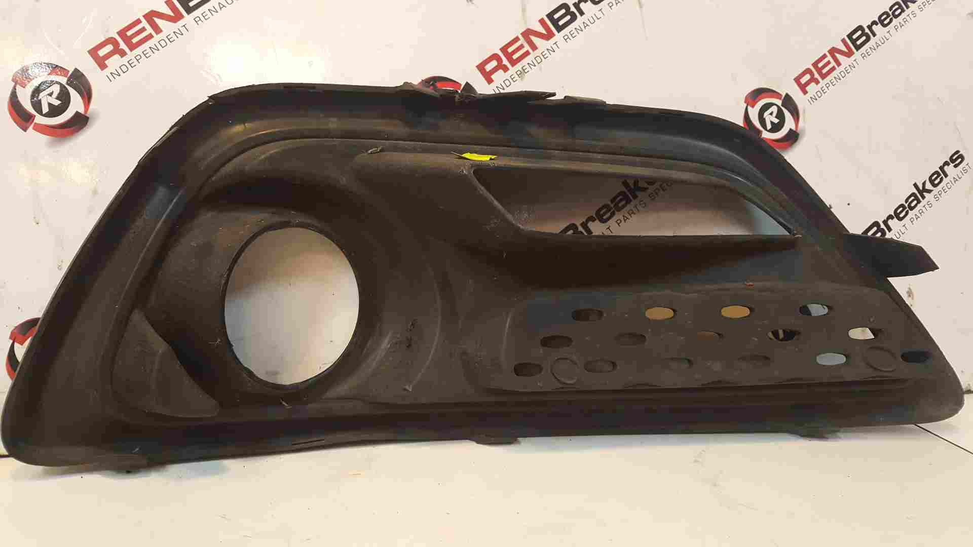 Thumb 6 Renault Captur 2013-2015 OSF Drivers Bumper FOG Light Grill 620740754R Damaged