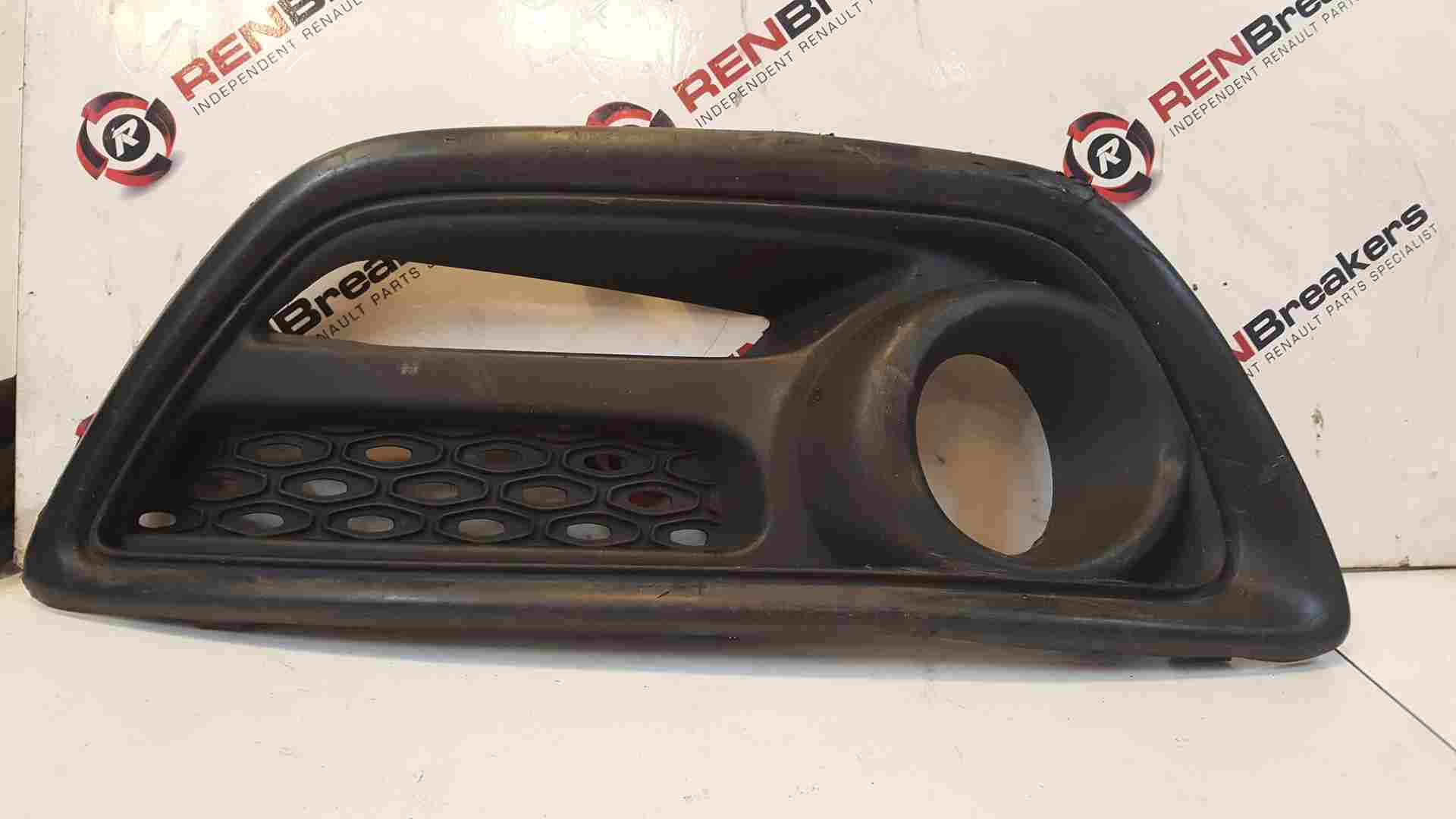 Renault Captur 2013-2015 OSF Drivers Bumper FOG Light Grill 620740754R Damaged