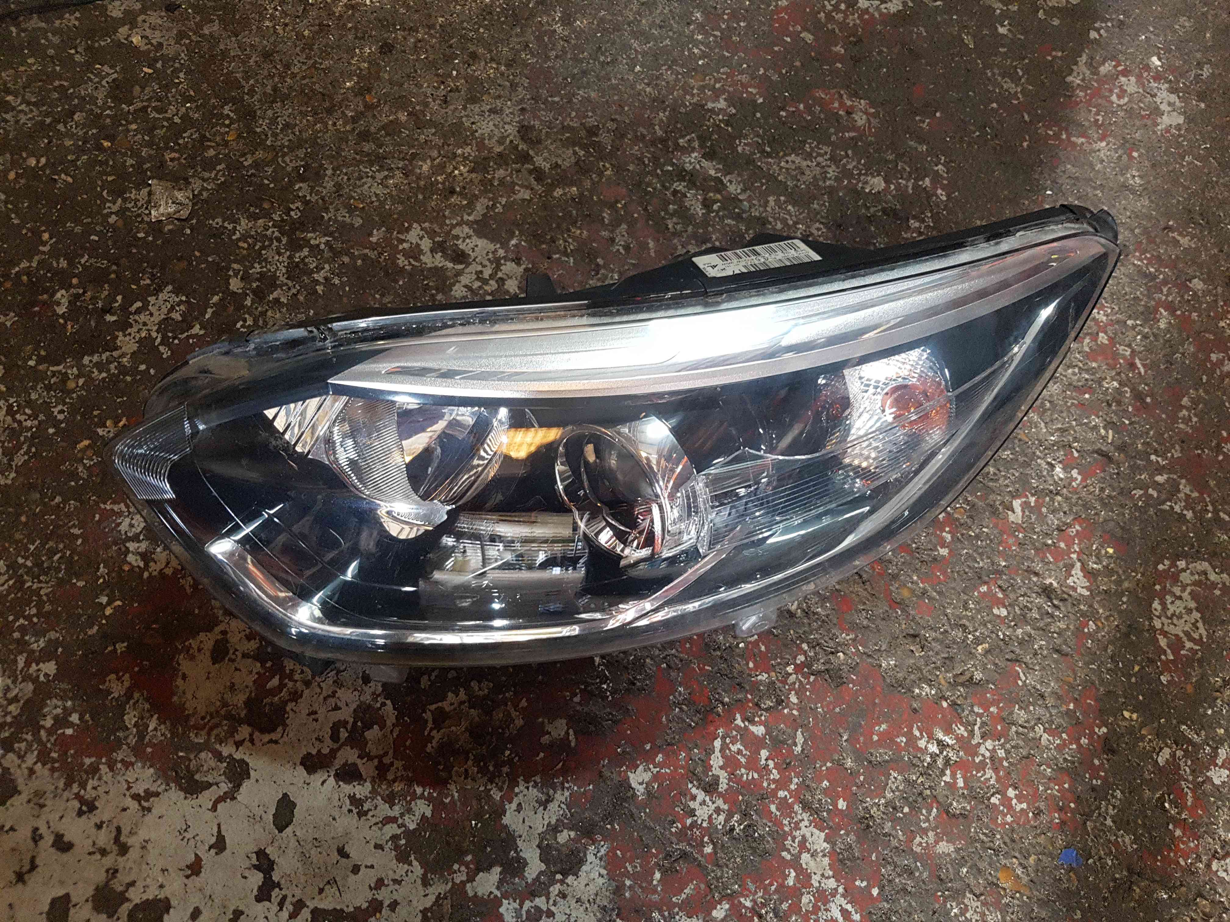 Thumb 2 Renault Captur 2013-2015 Passenger NSF Front Headlight 260100961R 260600093R
