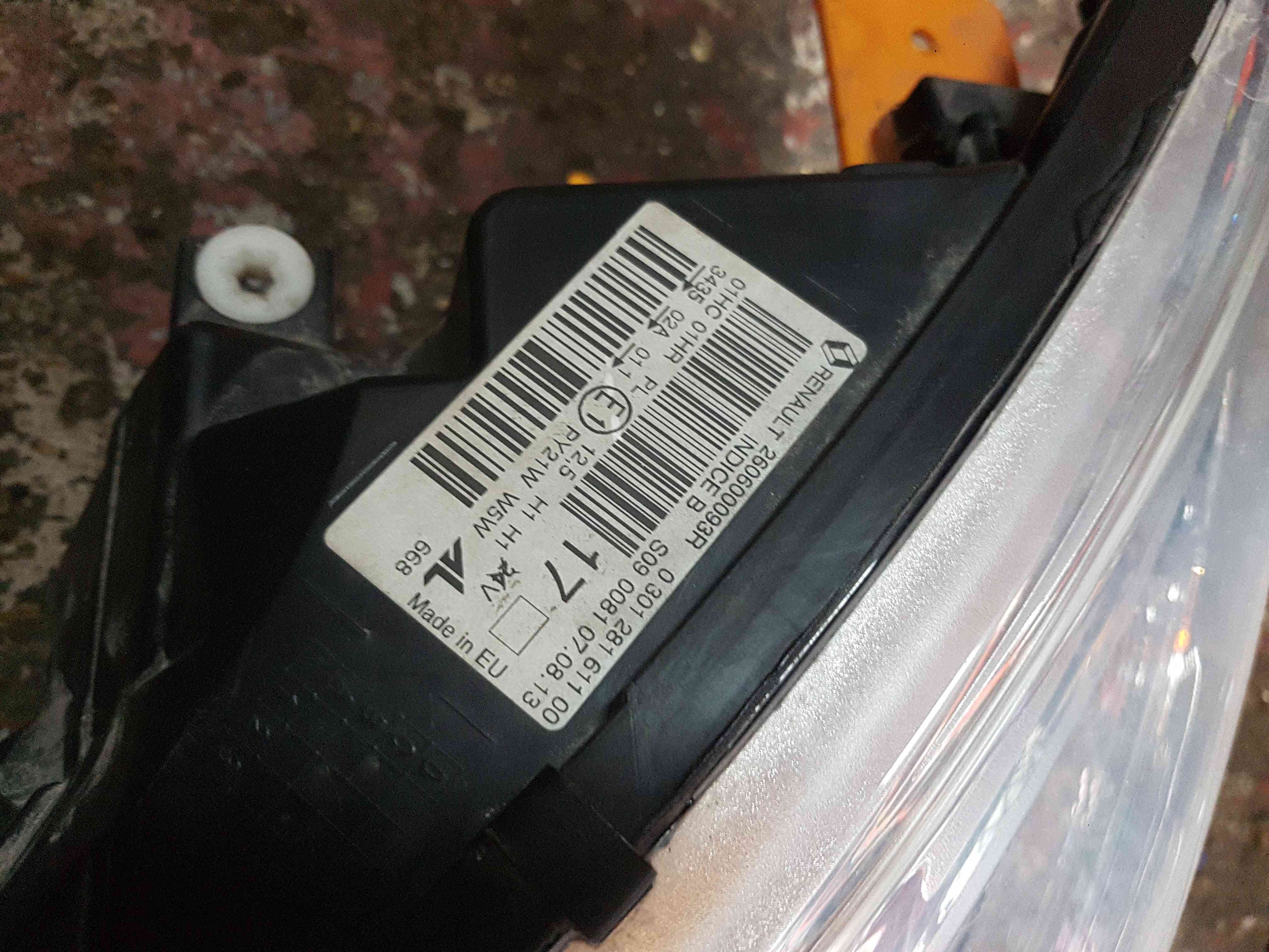 Thumb 3 Renault Captur 2013-2015 Passenger NSF Front Headlight 260100961R 260600093R