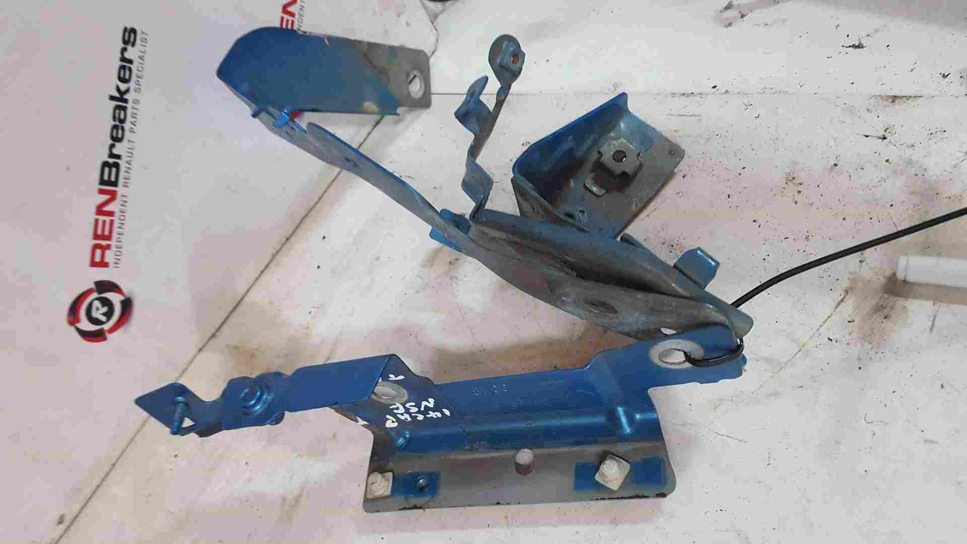 Thumb 2 Renault Captur 2013-2015 Passenger NSF Front Wing To Chassis Bracket Support