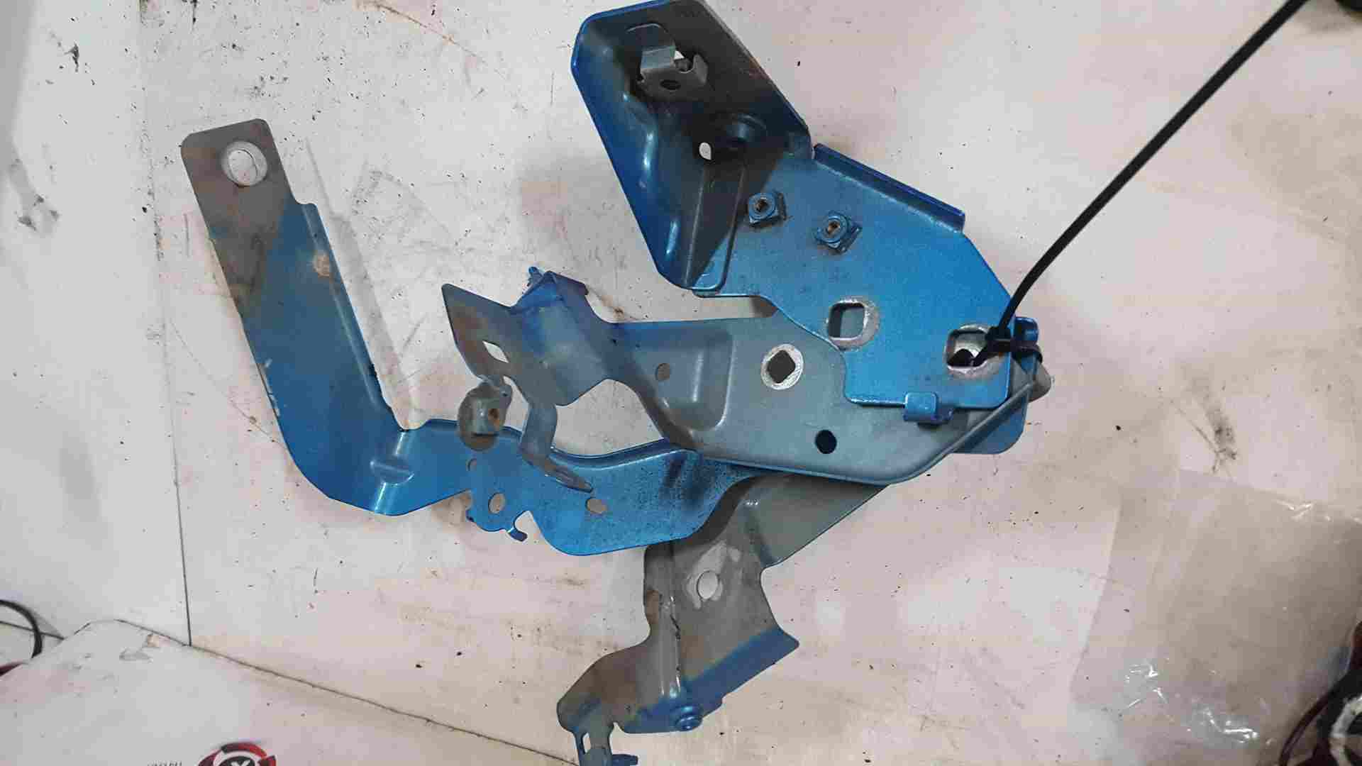 Thumb 4 Renault Captur 2013-2015 Passenger NSF Front Wing To Chassis Bracket Support