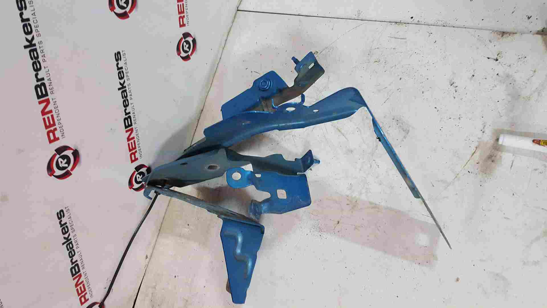 Renault Captur 2013-2015 Passenger NSF Front Wing To Chassis Bracket Support