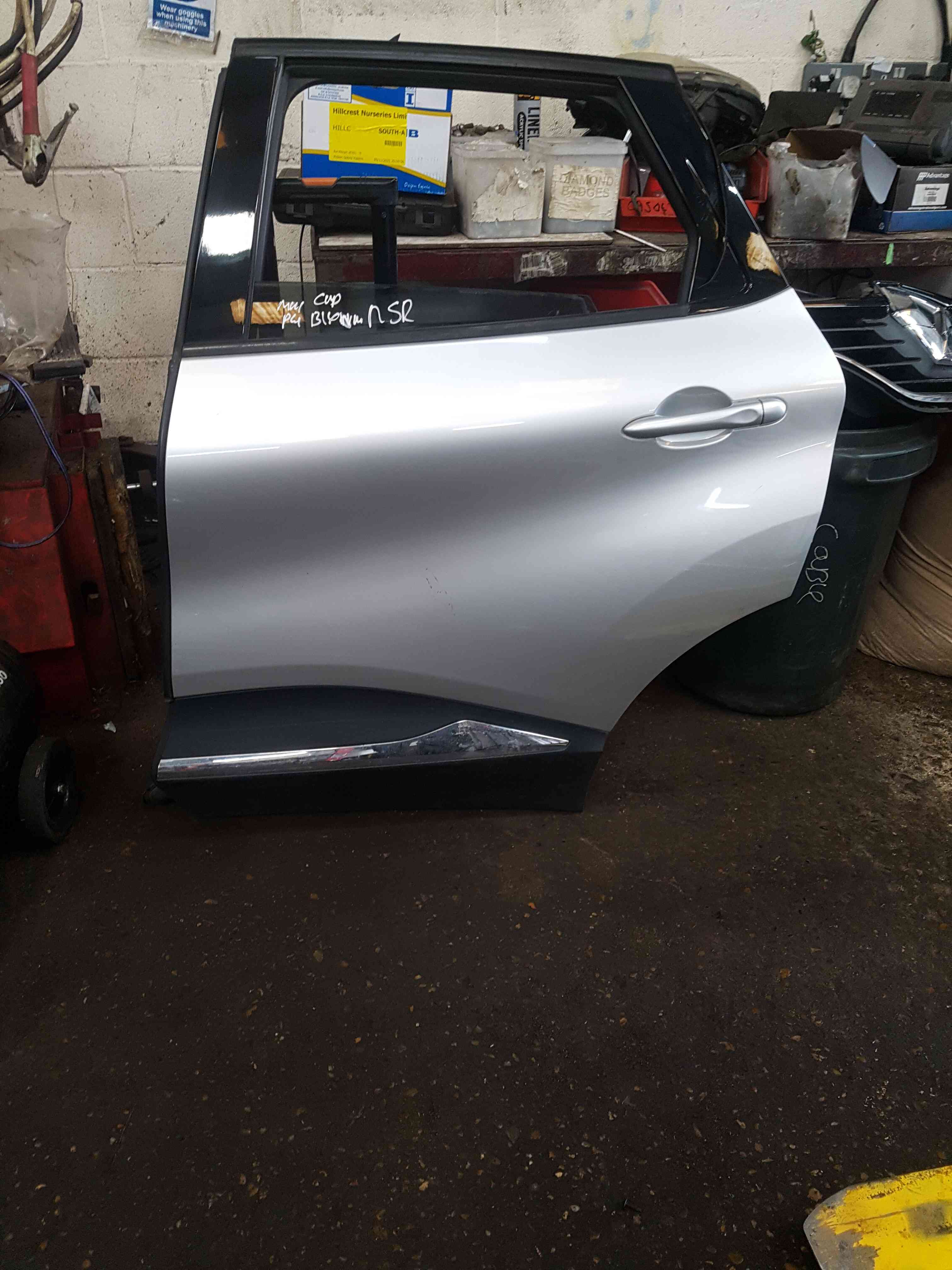 Thumb 11 Renault Captur 2013-2015 Passenger NSR Rear Door Silver Bixnm Scratched