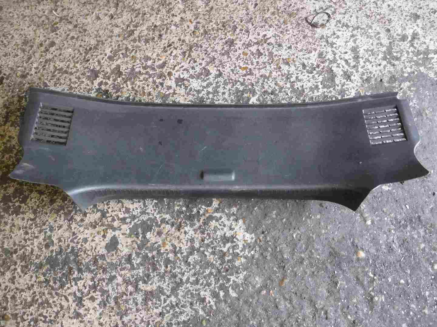 Renault Captur 2013-2015 Rear Boot Tailgate Trim Plastic