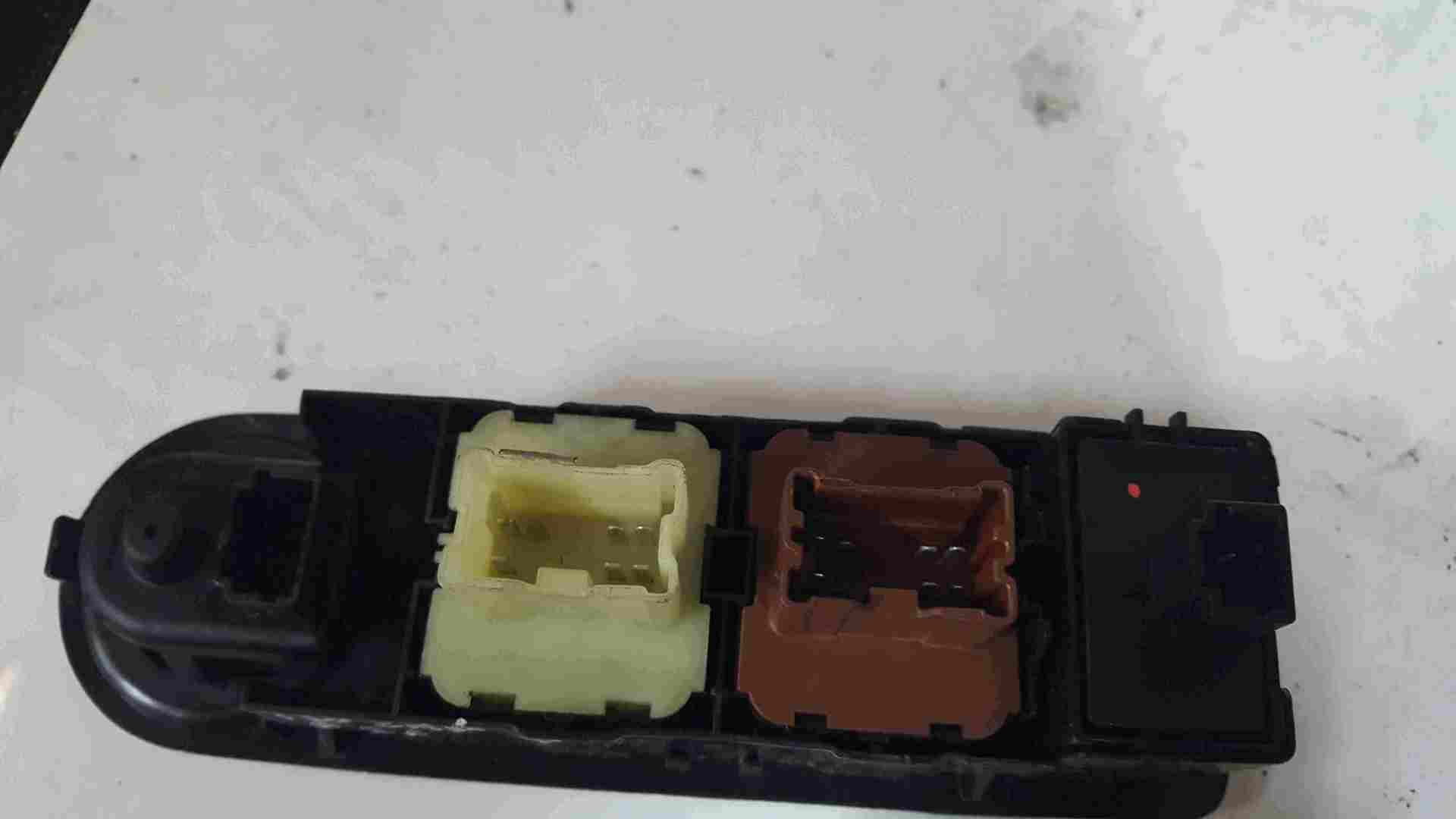 Thumb 2 Renault Captur 2013-2018 Drivers OSF Front Window Switch Panel 254117915R