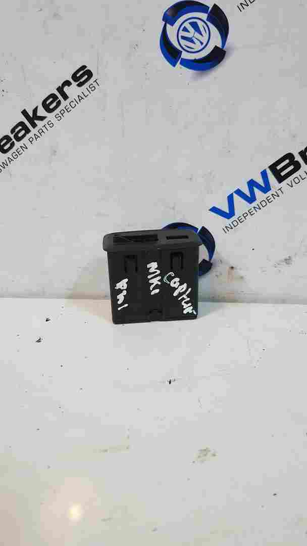 Thumb 3 Renault Captur 2013-2019  USB Card Port 280233698R