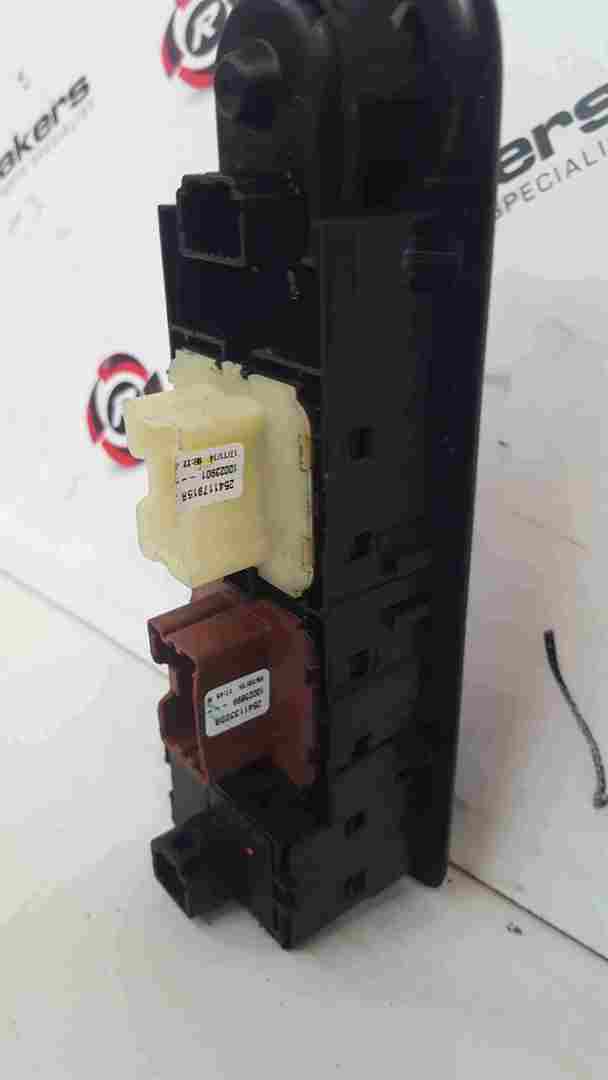 Thumb 3 Renault Captur 2013-2019 Drivers OSF Window Switch Panel