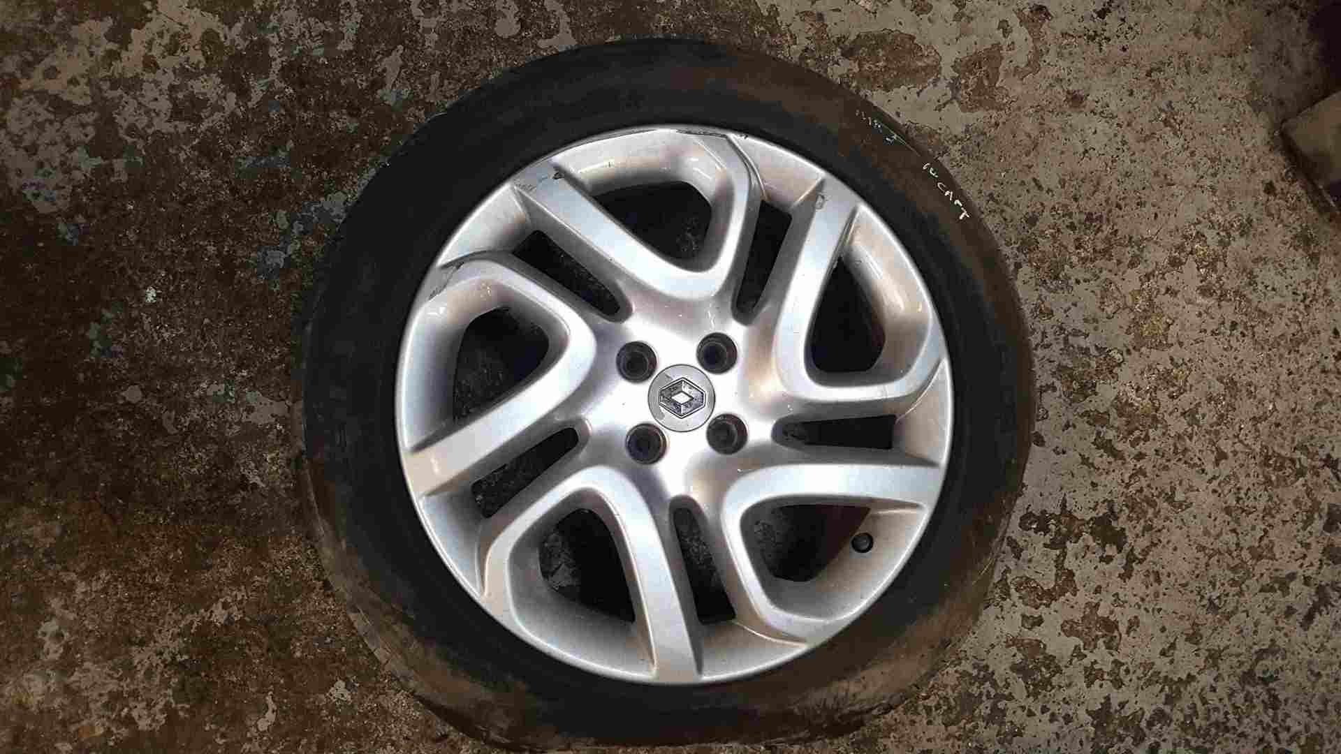 Thumb 3 Renault Captur 2013-2019 Fastgame Alloy Wheel 17inch 403008829R