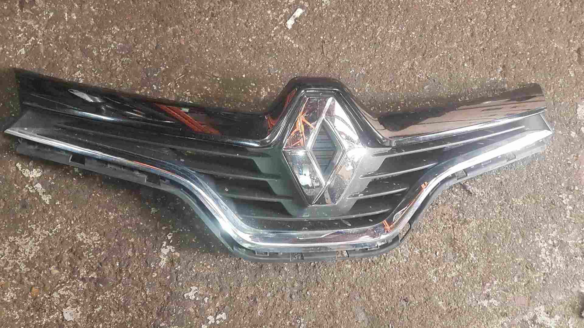 Thumb 2 Renault Captur 2013-2019 Front Bumper Grill Insert TOP Badge 623102335R
