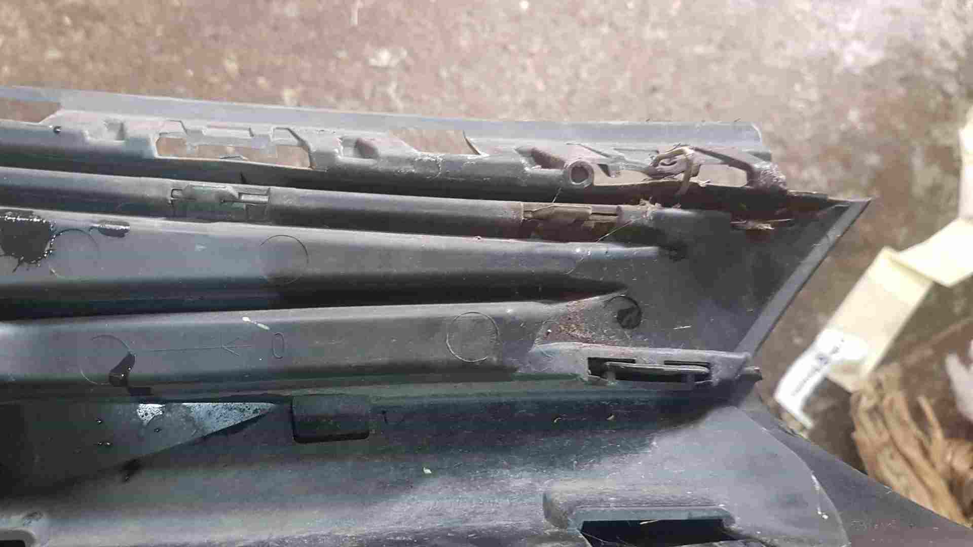 Thumb 6 Renault Captur 2013-2019 Front Bumper Grill Insert TOP Badge 623102335R