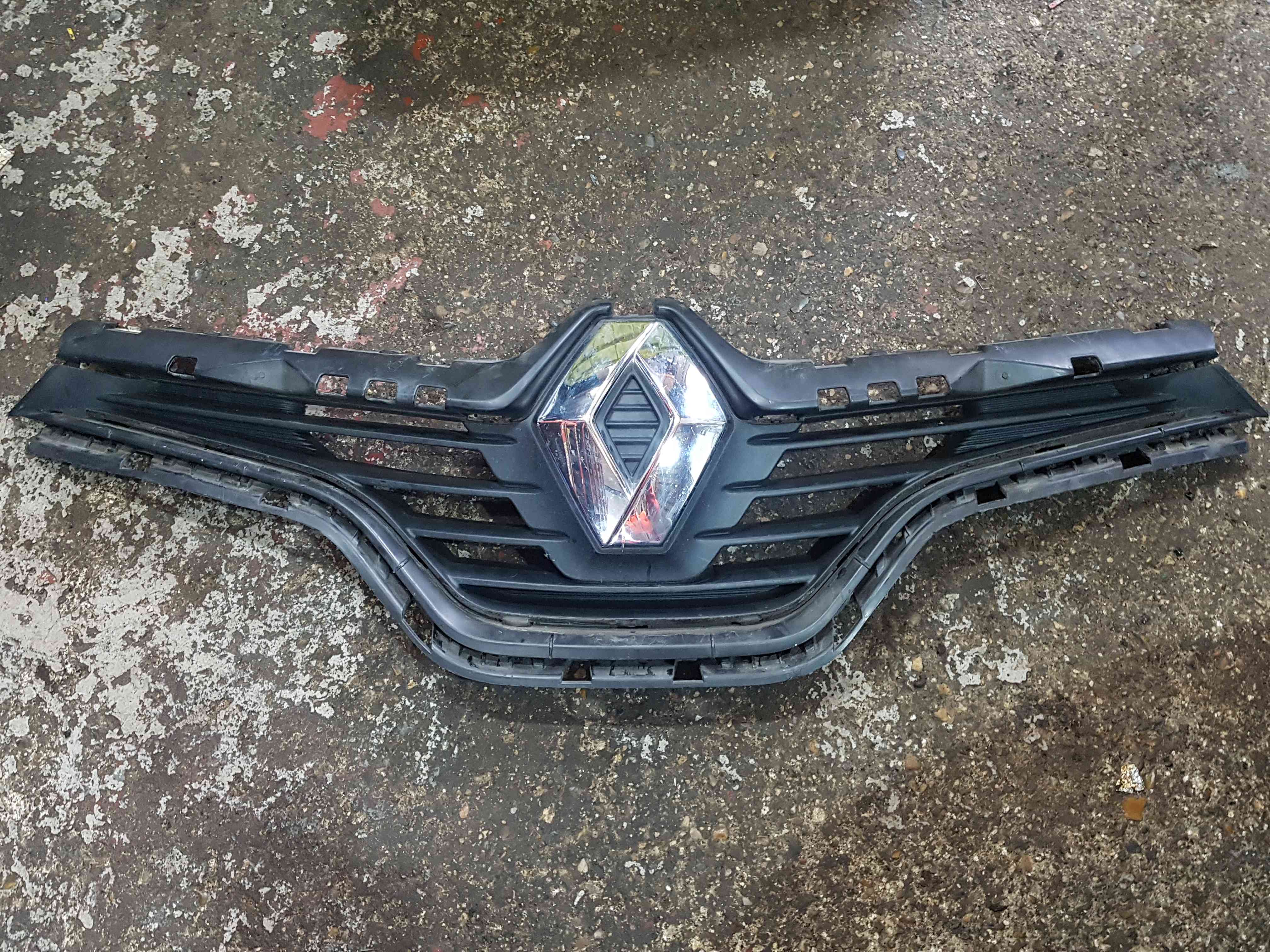 Renault Captur 2013-2019 Front Bumper Grill Insert TOP Badge 623102335R