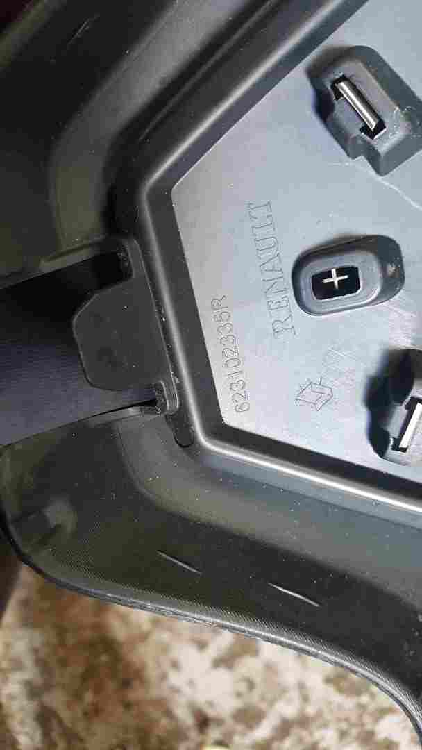 Thumb 3 Renault Captur 2013-2019 Front Bumper Grill Insert Top Badge 623102335R