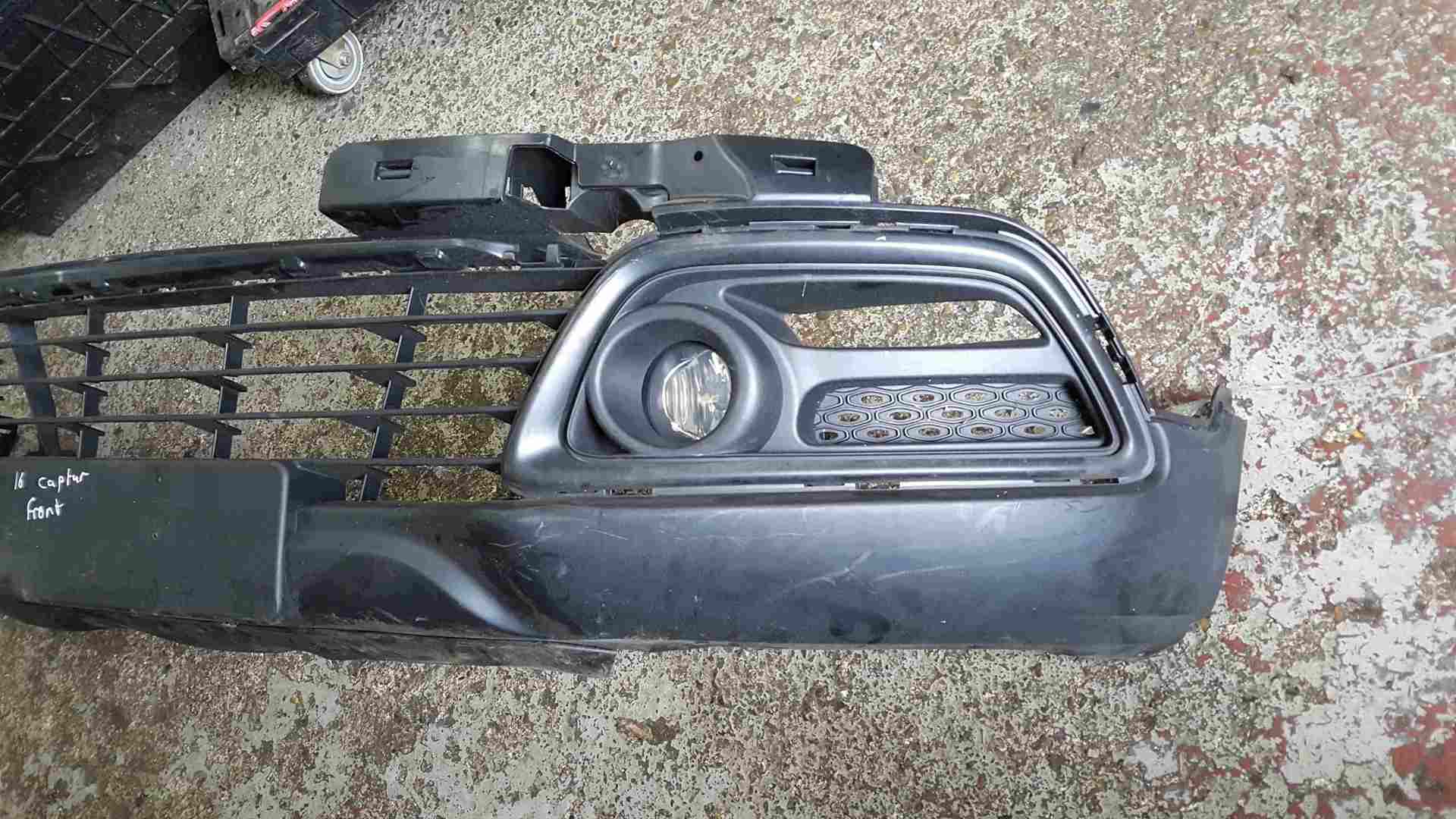 Thumb 2 Renault Captur 2013-2019 Front Bumper Bottom Plain Black 620931465R