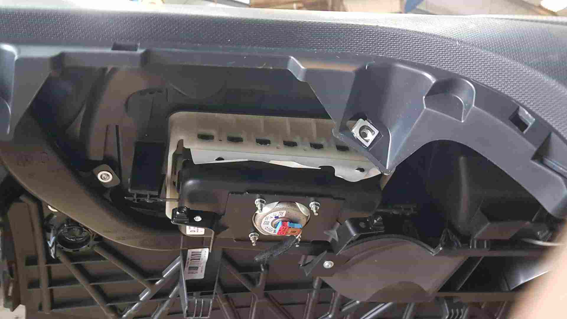 Thumb 7 Renault Captur 2013-2019 Full Dash Dashboard Driver airBAG Belts Module