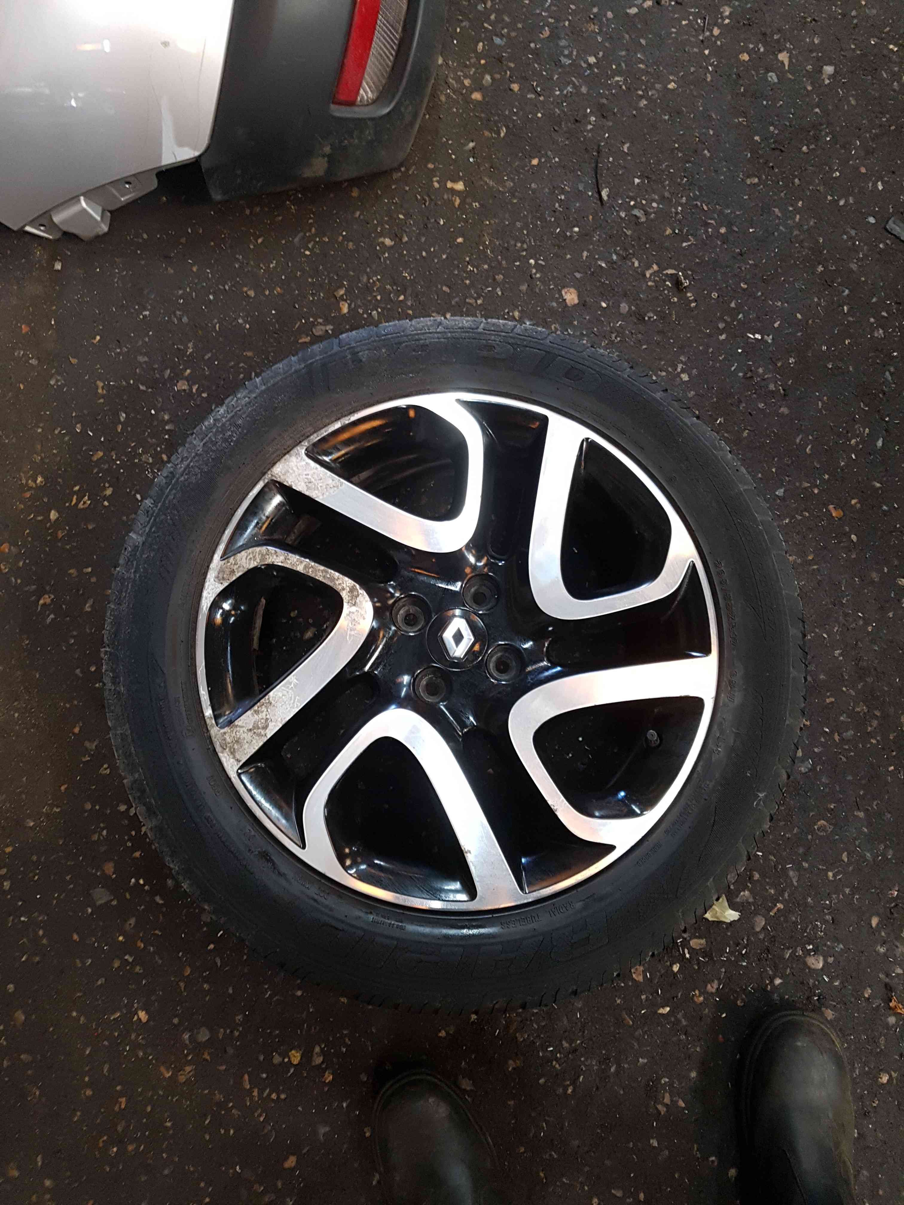 Thumb 2 Renault Captur 2013-2019 Ivory Alloy Wheel 17Inch + Tyre 205 55 17 4M 403005727R