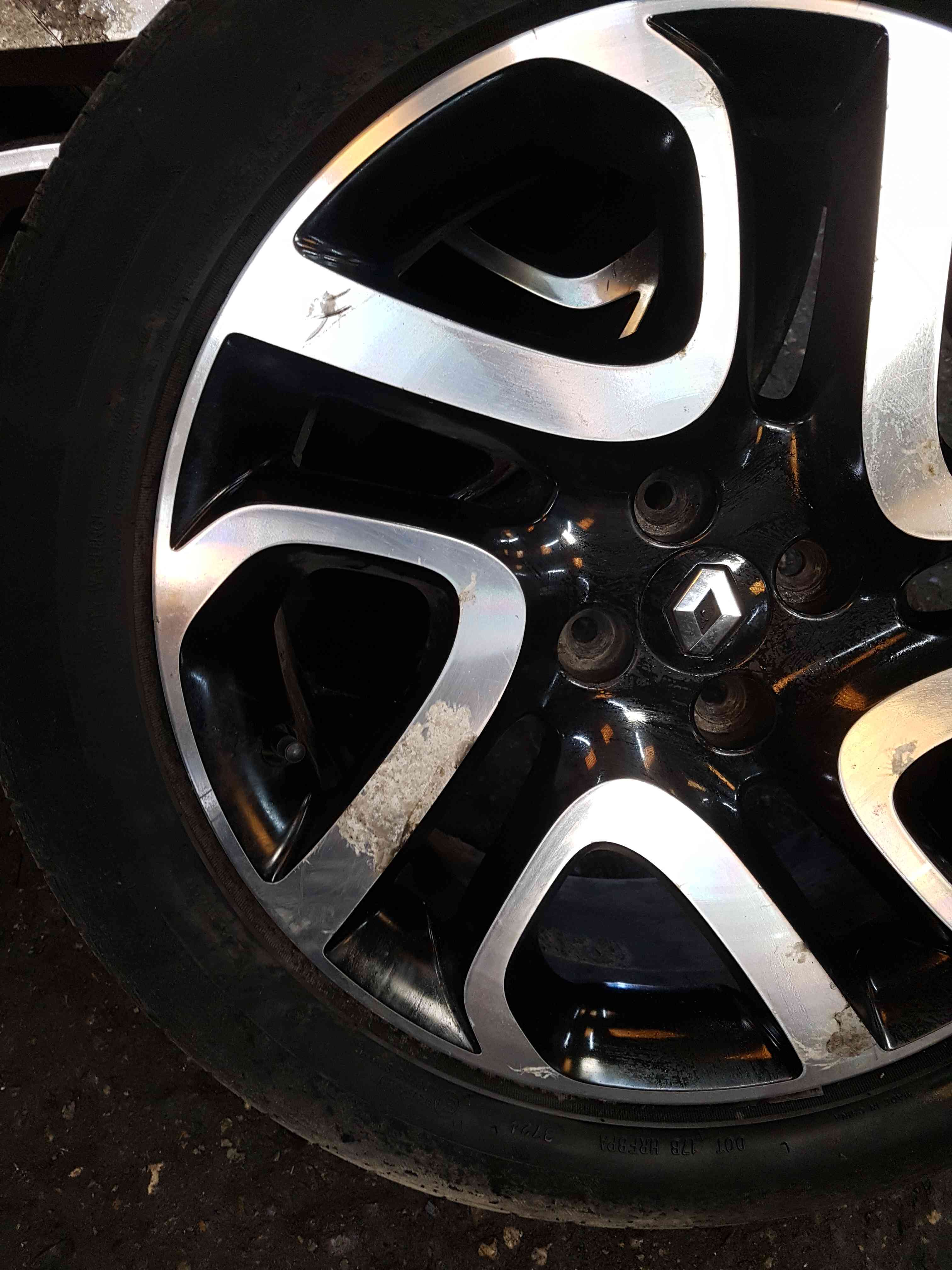 Thumb 3 Renault Captur 2013-2019 Ivory Alloy Wheel 17Inch + Tyre 205 55 17 6M 403005727R