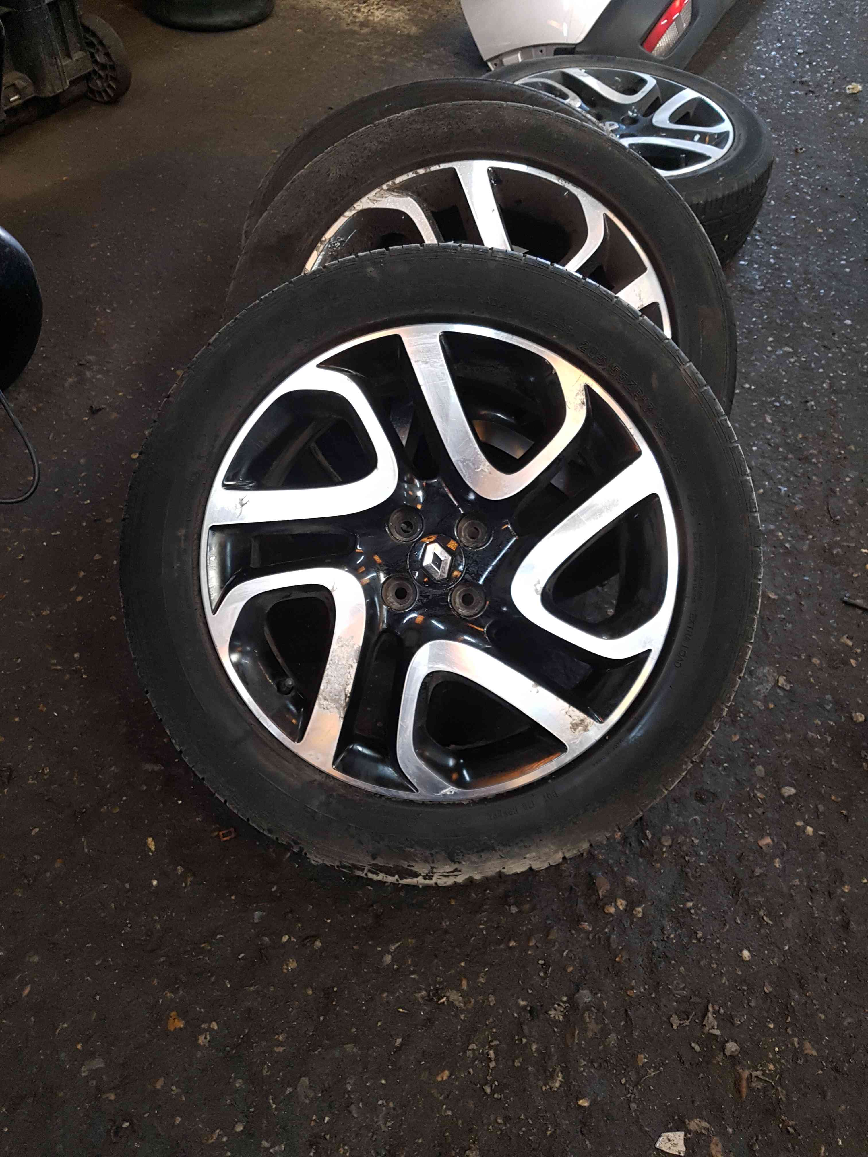Thumb 7 Renault Captur 2013-2019 Ivory Alloy Wheel 17Inch + Tyre 205 55 17 6M 403005727R