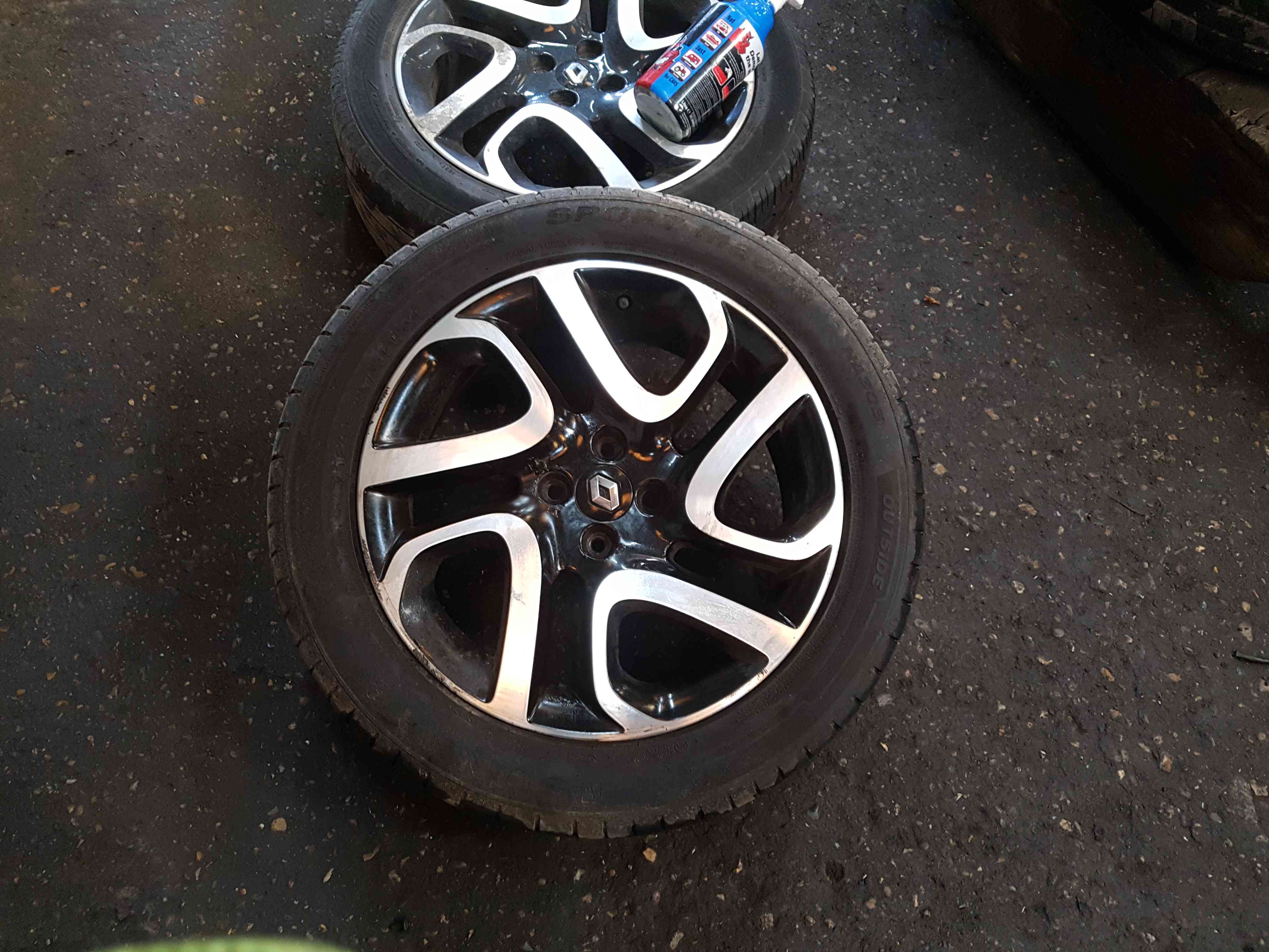 Thumb 3 Renault Captur 2013-2019 Ivory Alloy Wheel 17Inch + Tyre 205 55 17 6M 403005727R